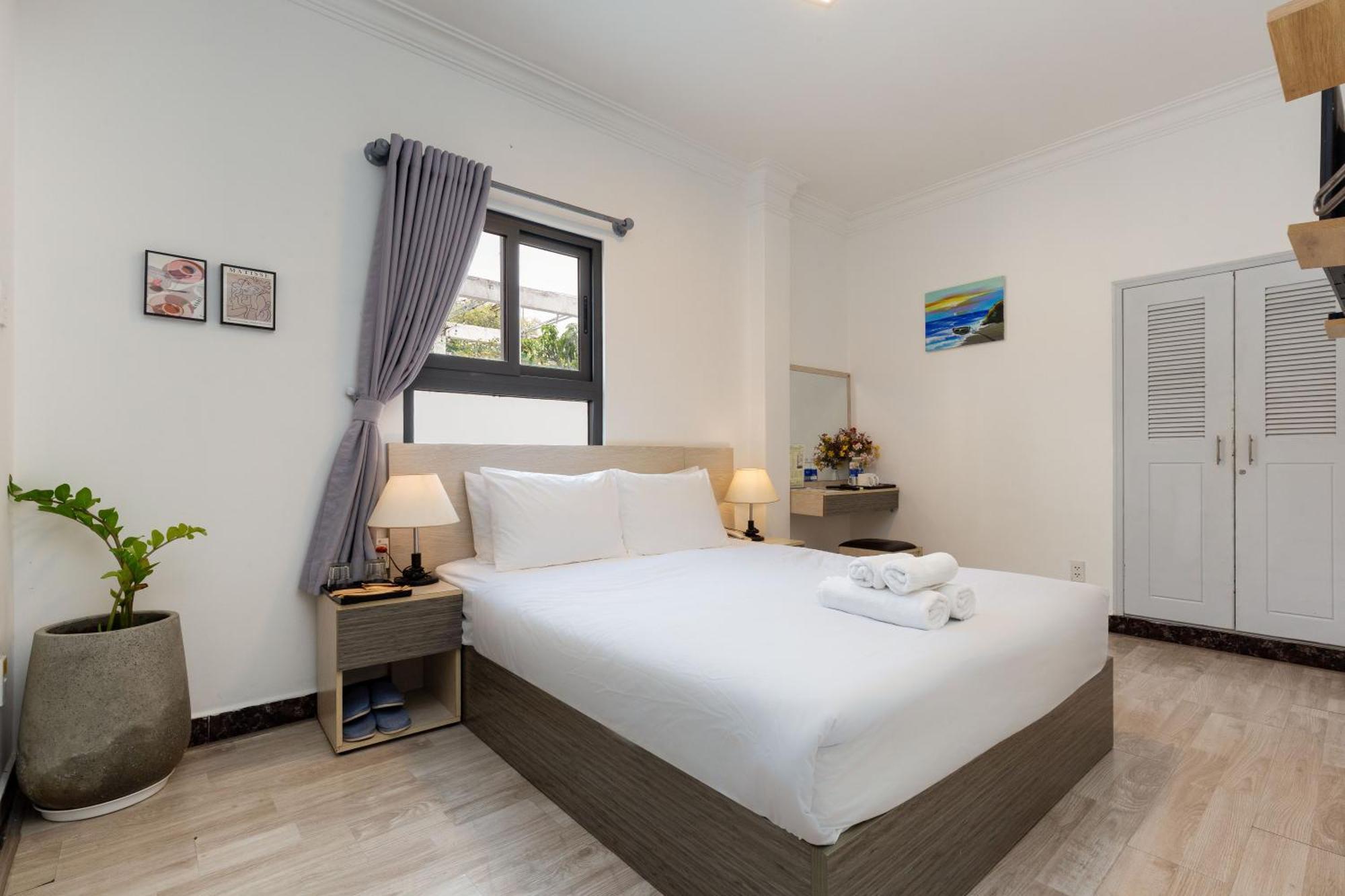 Premium Lux Saigon Hotel
