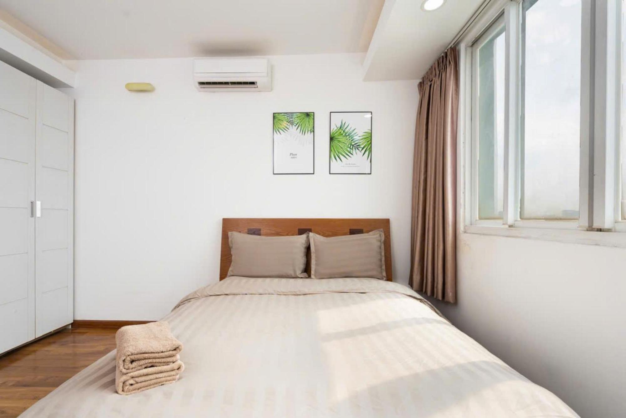 Apartment Otis - Balcony View - Steps From Bui Vien - International Plaza Building - District 1 Ho Chi Minh City
