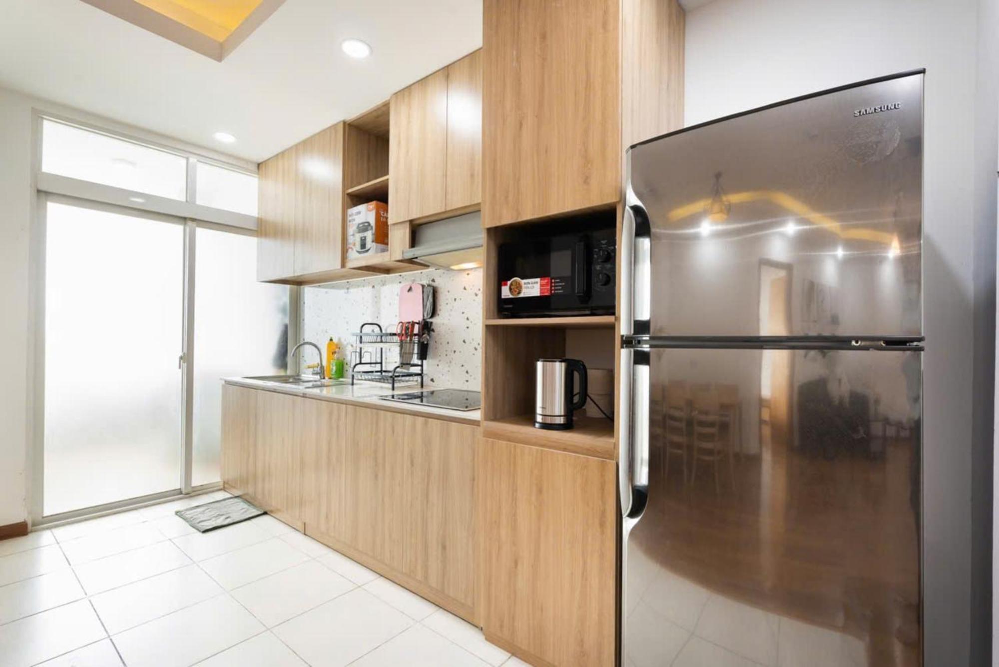Otis - Balcony View - Steps From Bui Vien - International Plaza Building - District 1 * Ho Chi Minh City