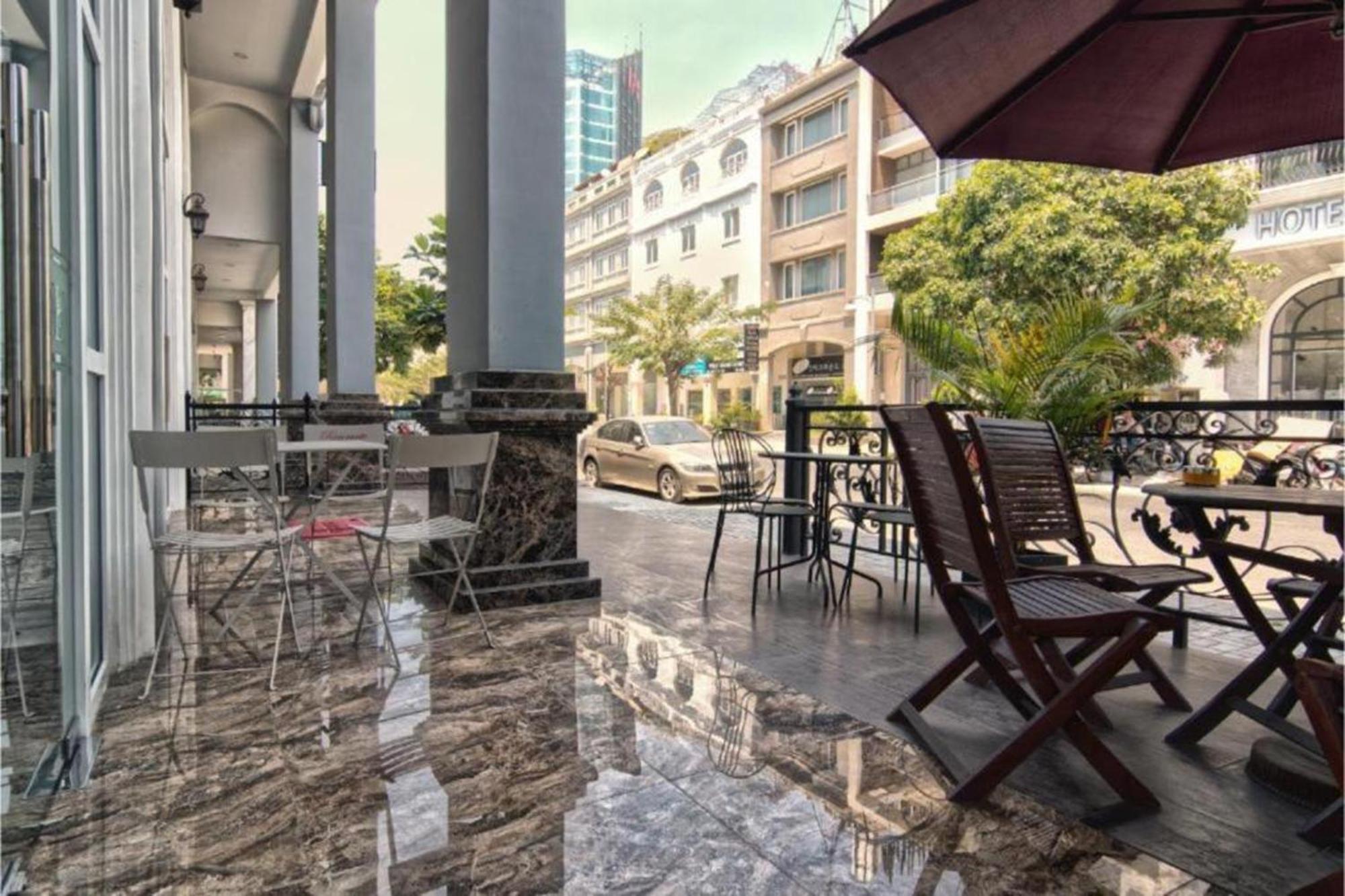 Hotel Collection O Emerald Luxury - Near Secc Bandar Ho Chi Minh