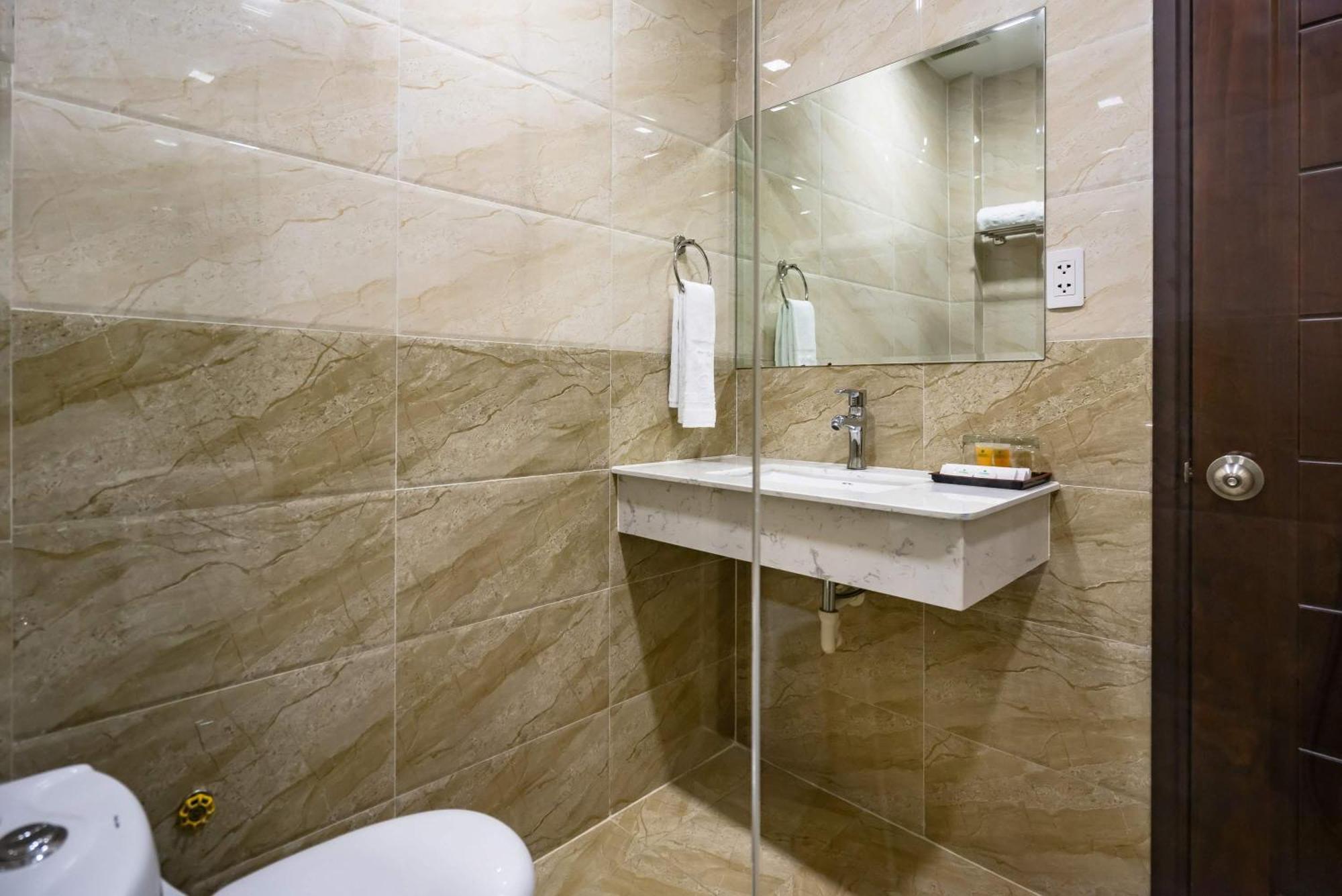 Hotel Collection O Emerald Luxury - Near Secc 3*