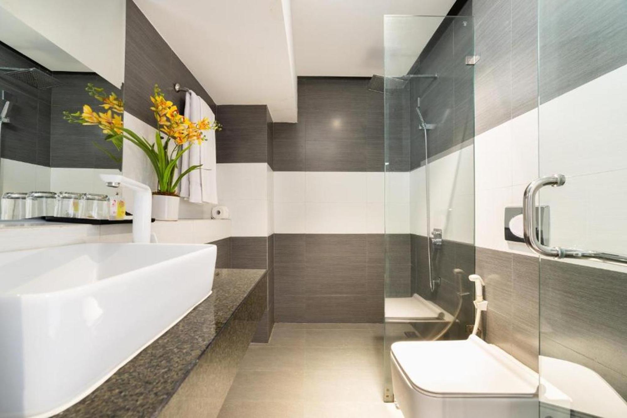 Collection O Sunshine Garden - Near Secc 3* Ho Chi Minh City