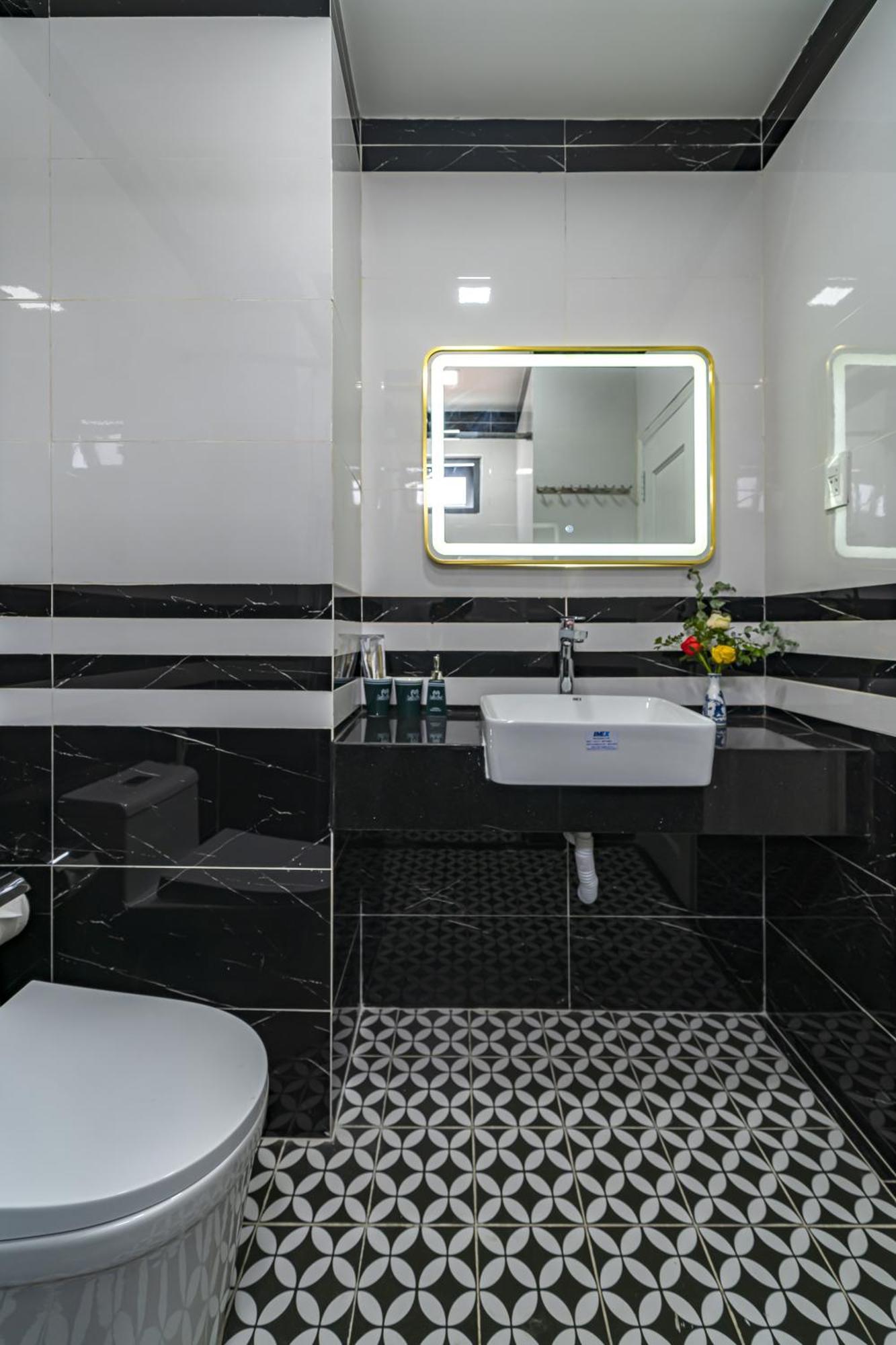 Hotel Collection O Vyvy Airport 3*