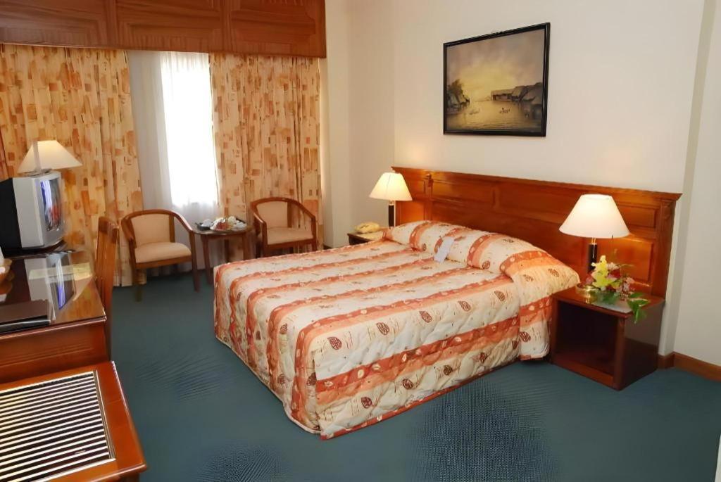 Hotel Saigon Star 4*