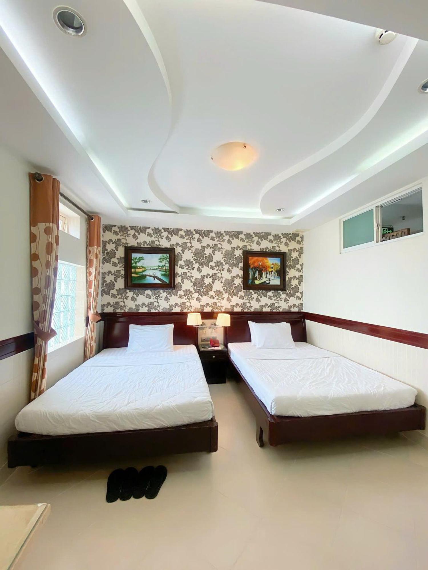 Hoang Thanh Thuy Airport 2 - Gan Am Thuc Dem Cho Hoang Hoa Tham Hotel 2*