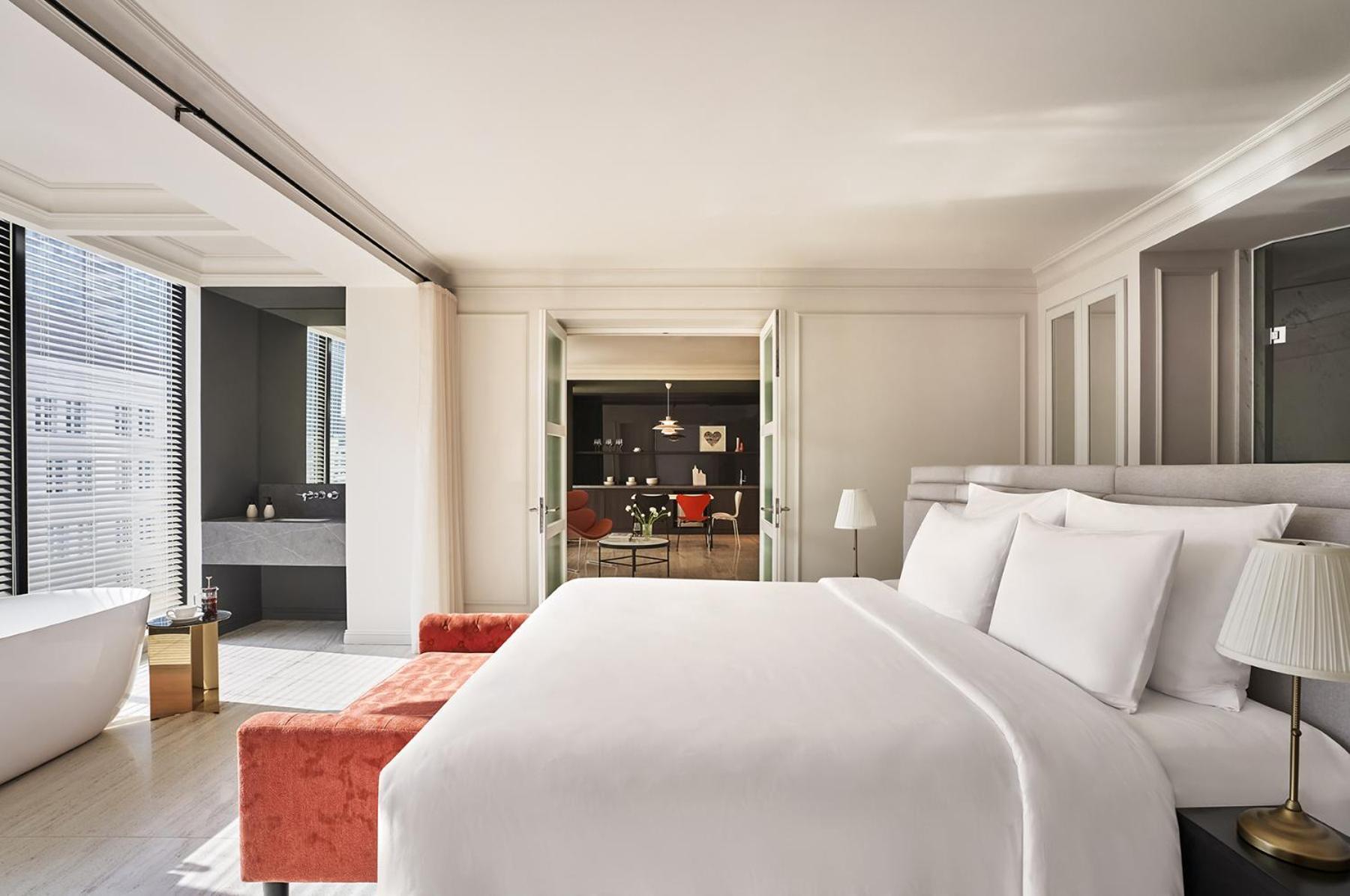 Signature By M Village Ba Trung Hotel 4*