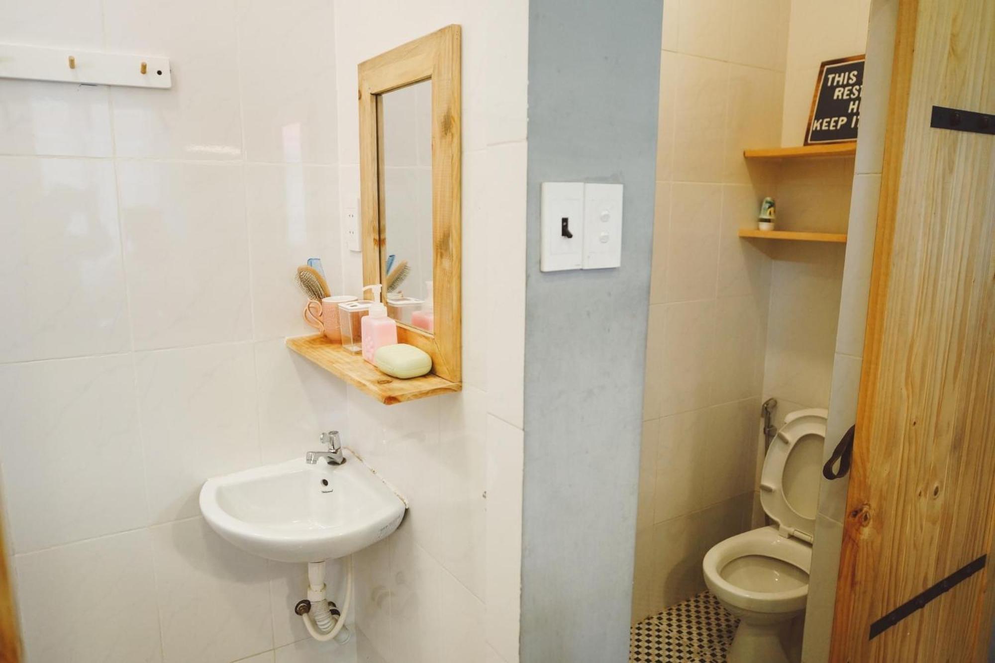 Stay&chill H.2 Steps Away From Bustling Bui Vien * Bandar Ho Chi Minh