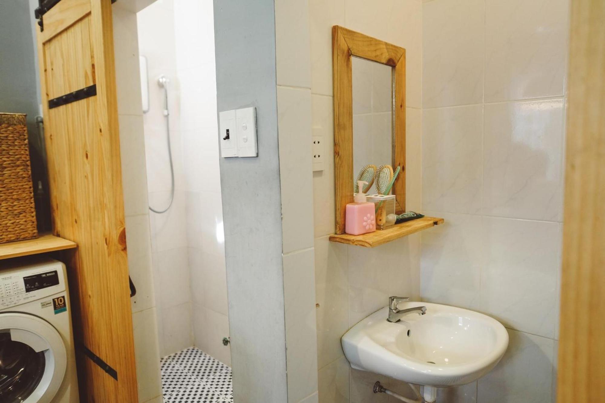 Rumah percutian Stay&chill H.2 Steps Away From Bustling Bui Vien