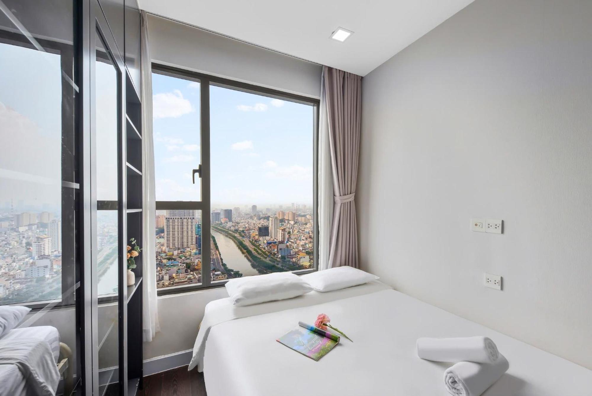 Awesome Rivergate Apartment - Cbd In Hcm City