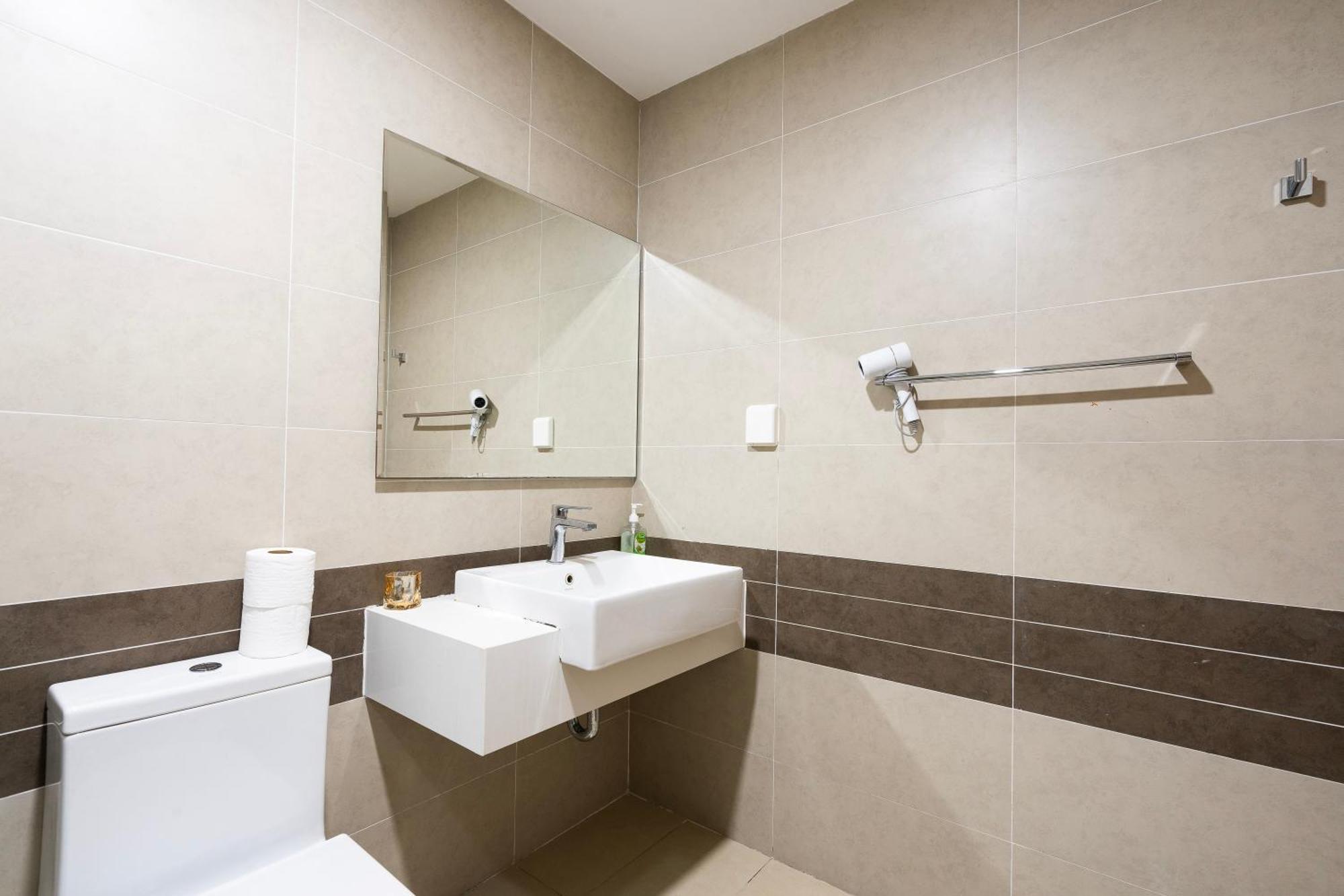 Awesome Rivergate Apartment - Cbd In Hcm City *