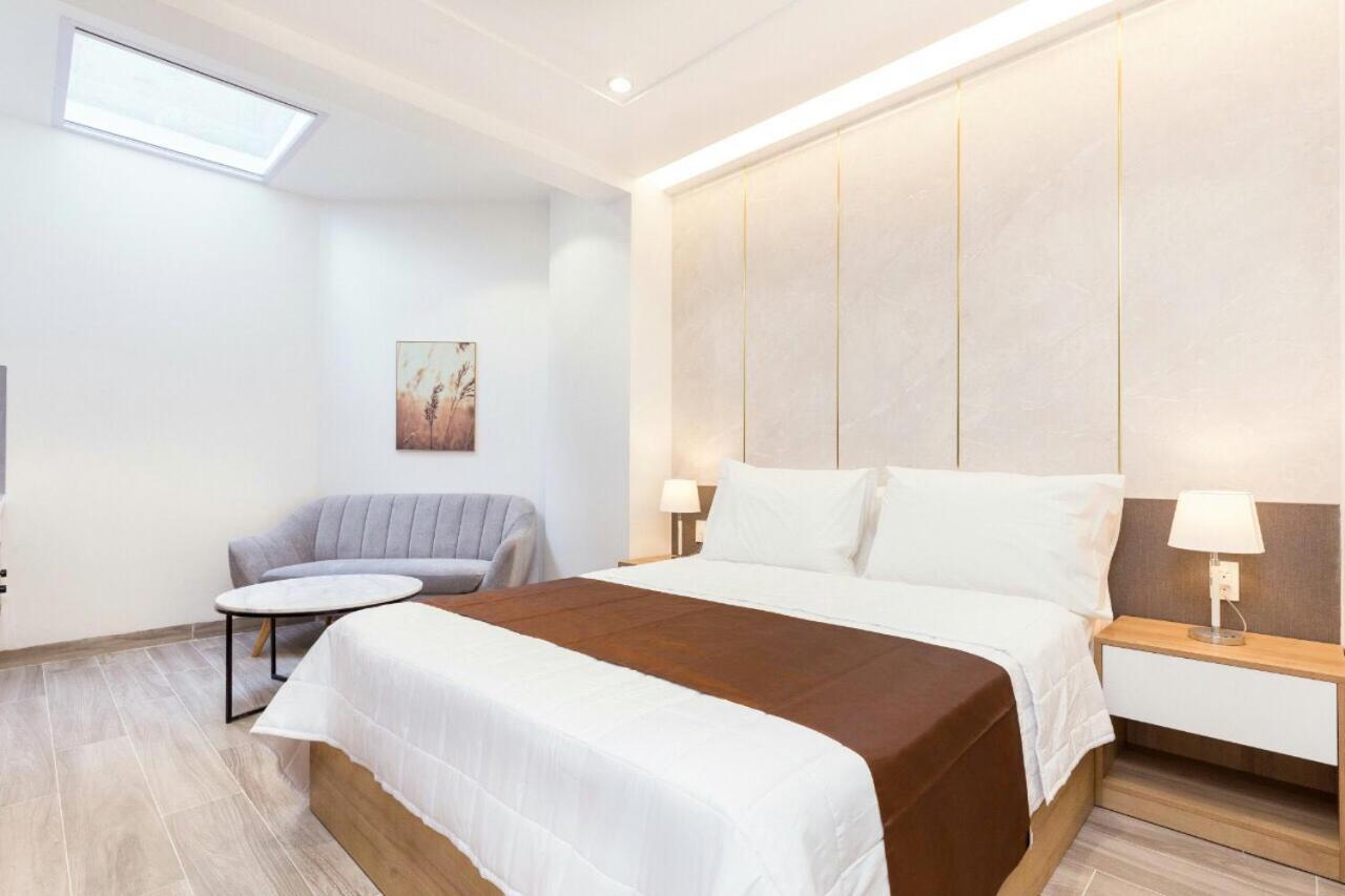 Nina Hotel *