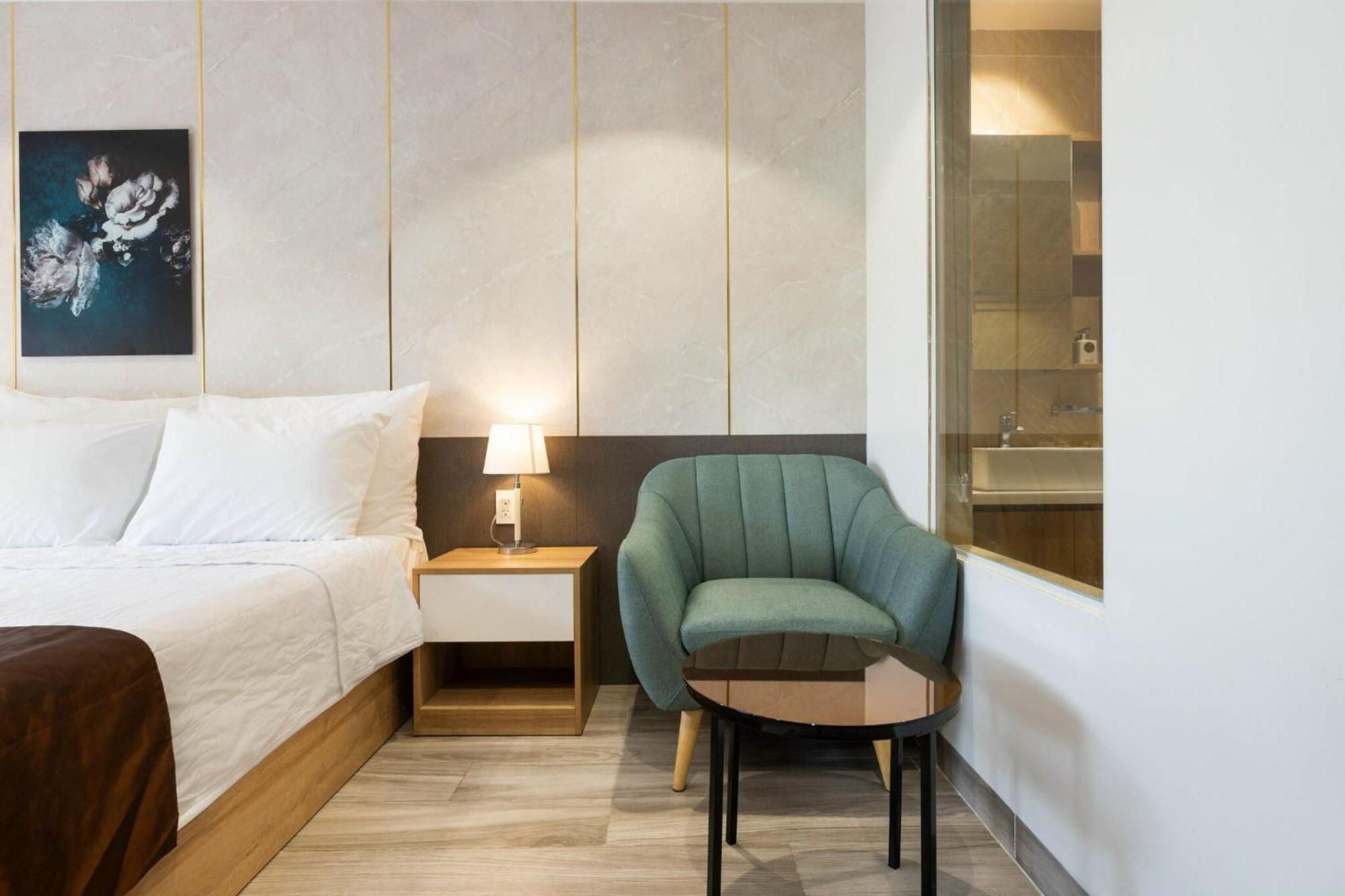 Nina Hotel *