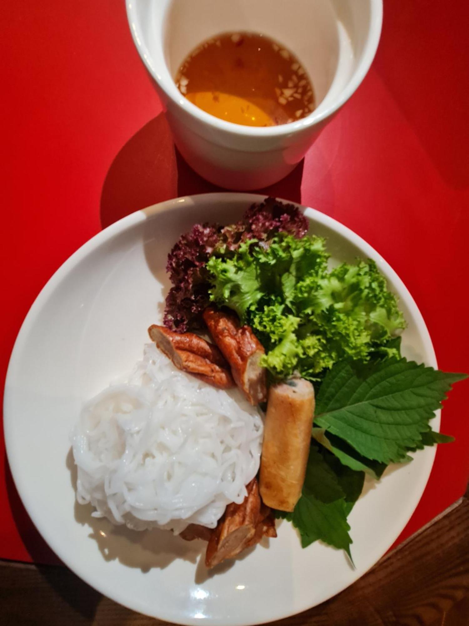 Khách sạn Myths Saigon 3*