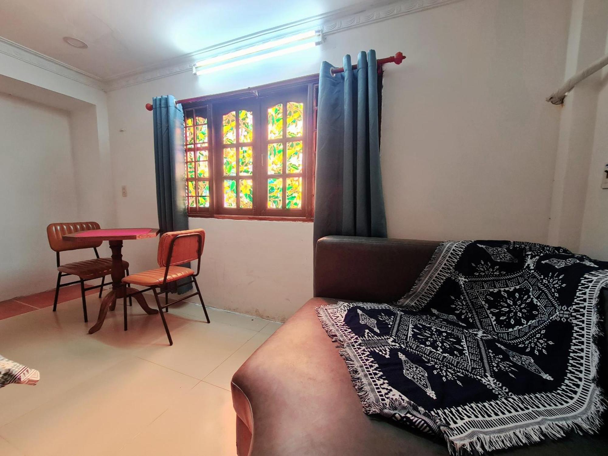 Hotel Myths Saigon 3*