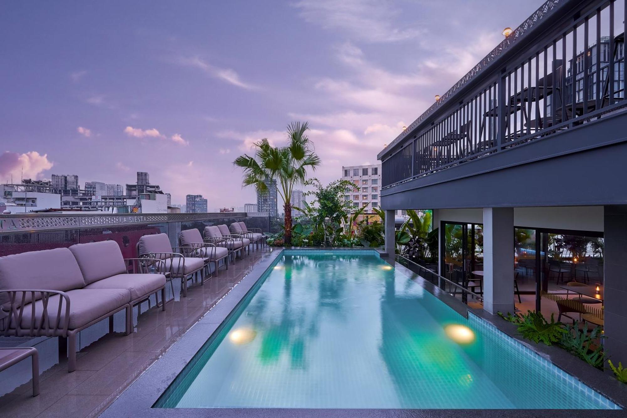 La Siesta Premium Saigon Khách sạn 5*