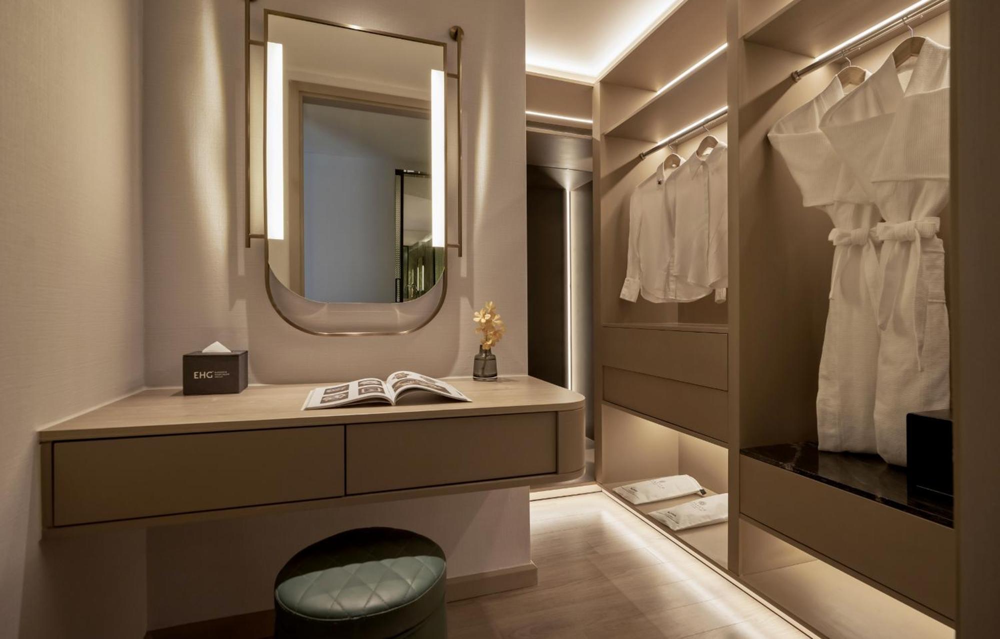 Khách sạn La Siesta Premium Saigon 5*