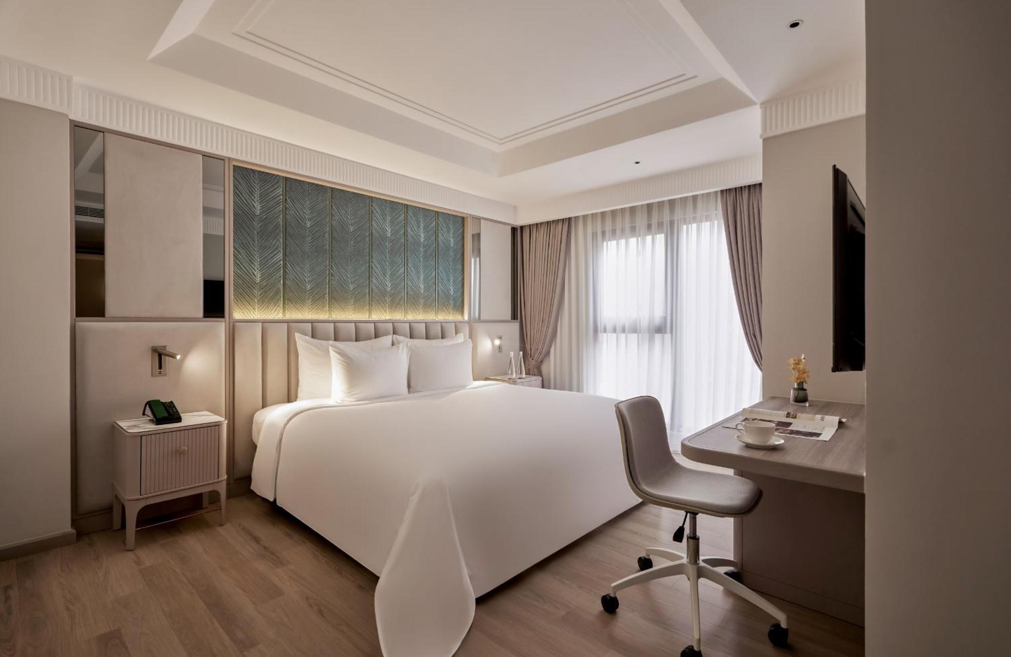 La Siesta Premium Saigon Khách sạn 5*