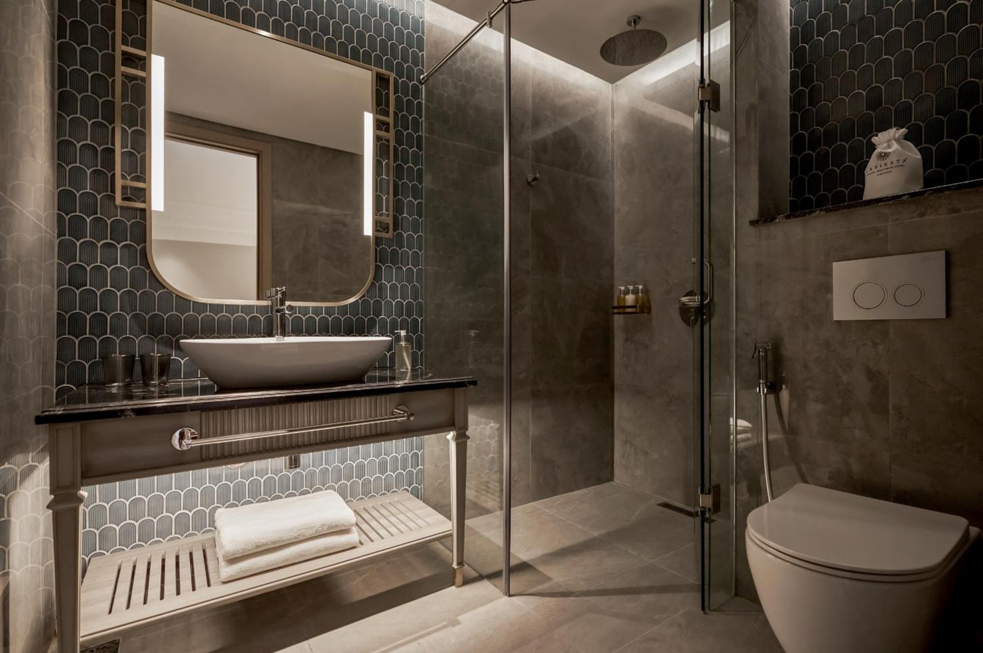 La Siesta Premium Saigon Khách sạn 5*