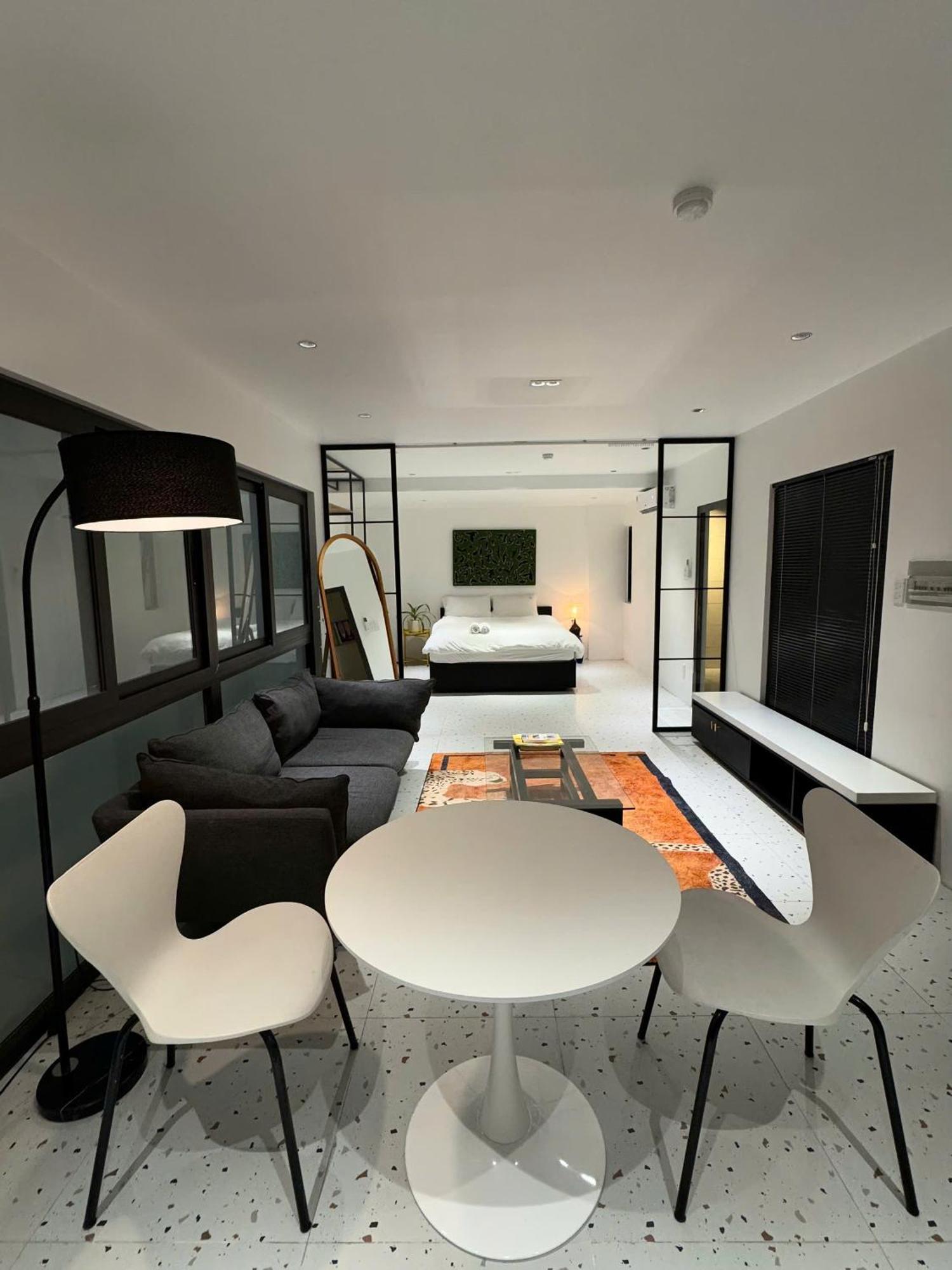 Noma Living - With Working Space For Nomad Ho Chi Minh City