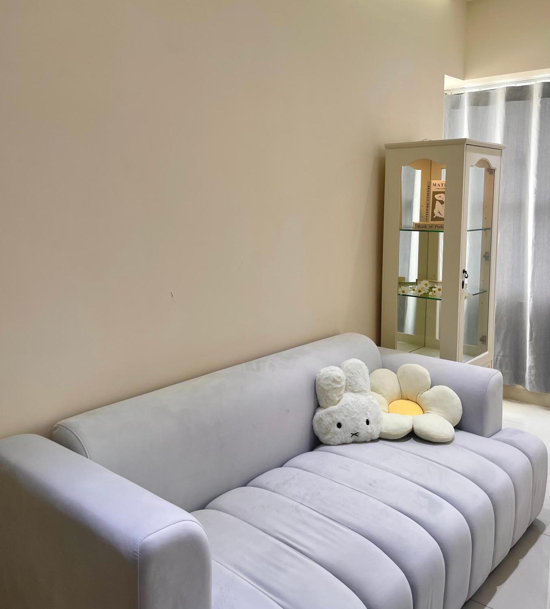 70m2, 1br Netflix, D7 & Landmark81 View Sunrise North * Ho Chi Minh City