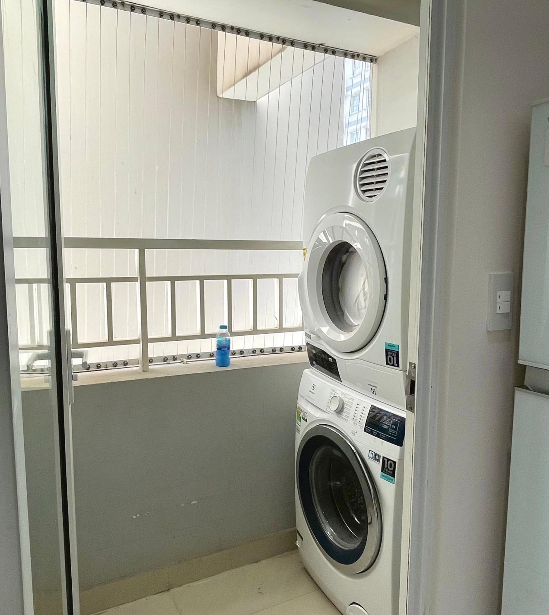 70m2, 1br Netflix, D7 & Landmark81 View Sunrise North Ho Chi Minh City