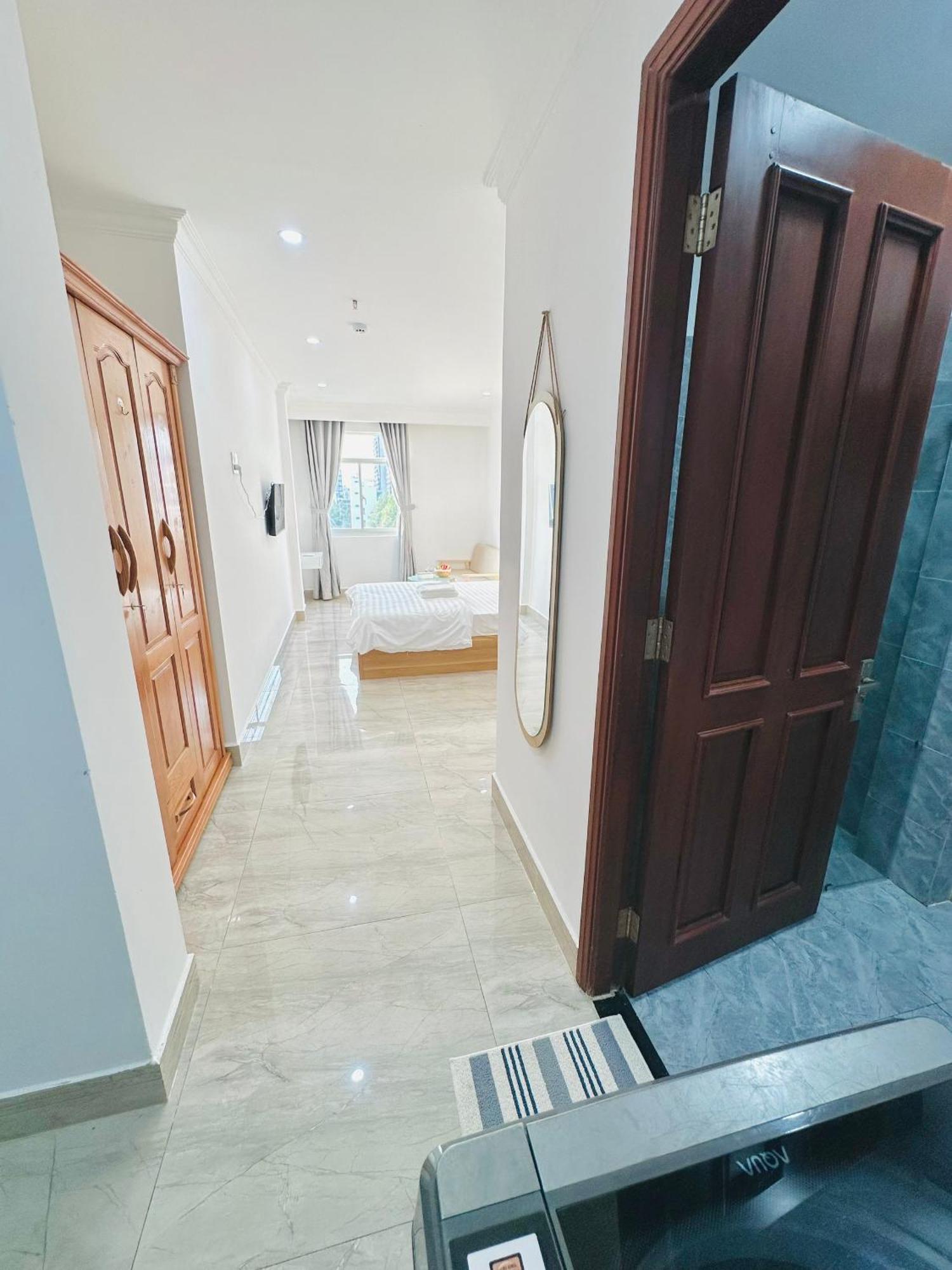 I Riverside B602 I Sky High W Kitchen And View Apartment *