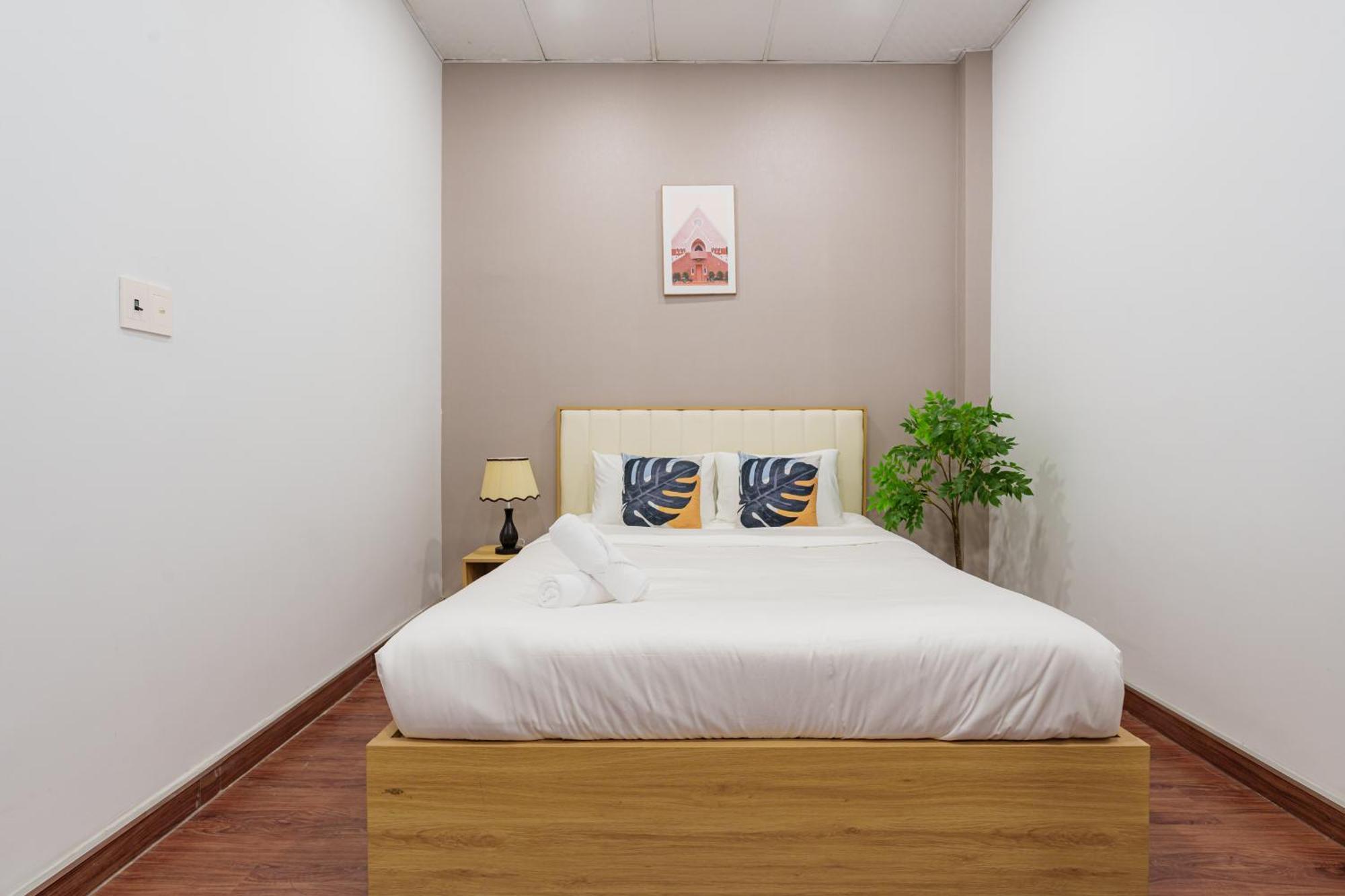 Entire 5-6brs House In Saigon Centre *
