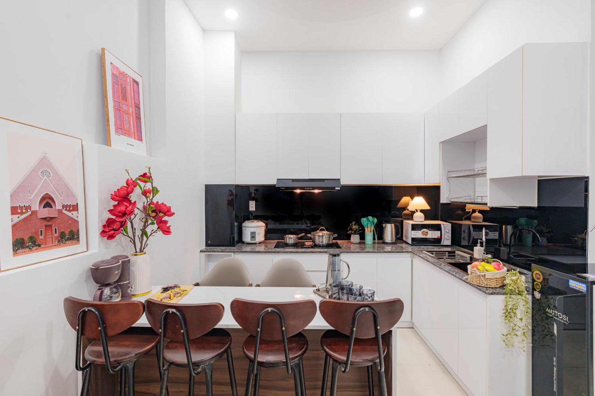 Entire 5-6brs House In Saigon Centre