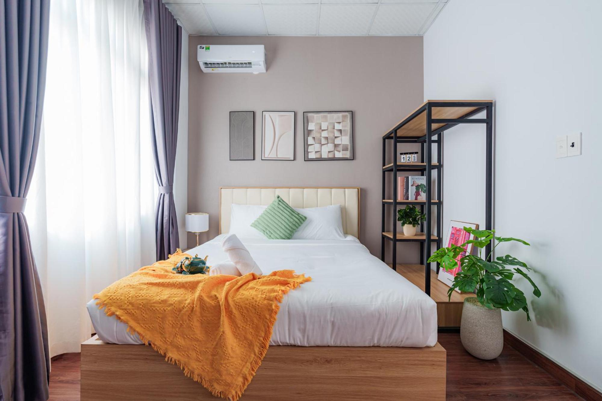 Entire 5-6brs House In Saigon Centre