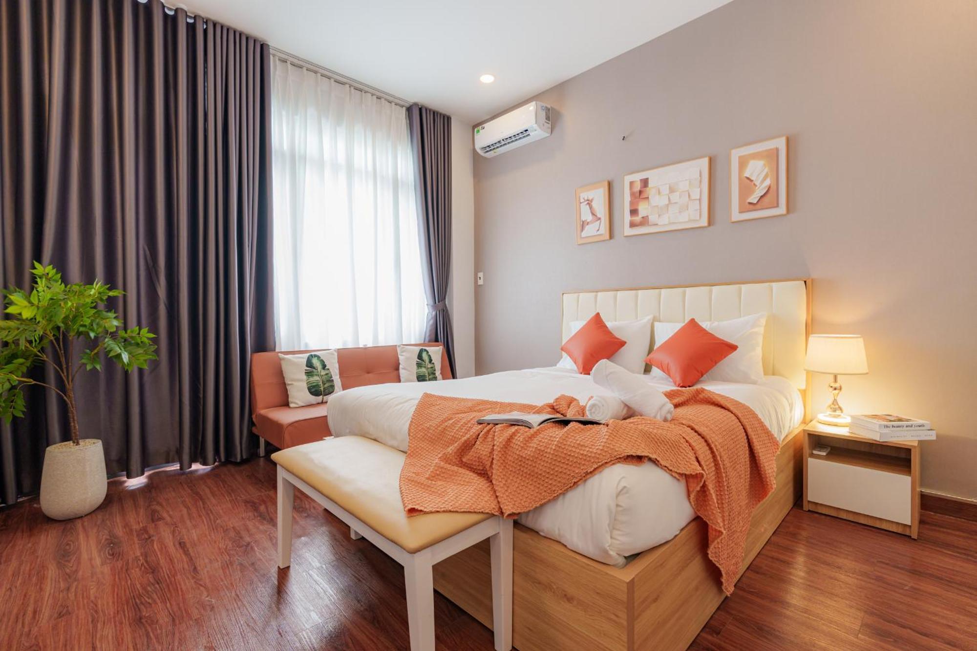 Holiday home Entire 5-6brs House In Saigon Centre