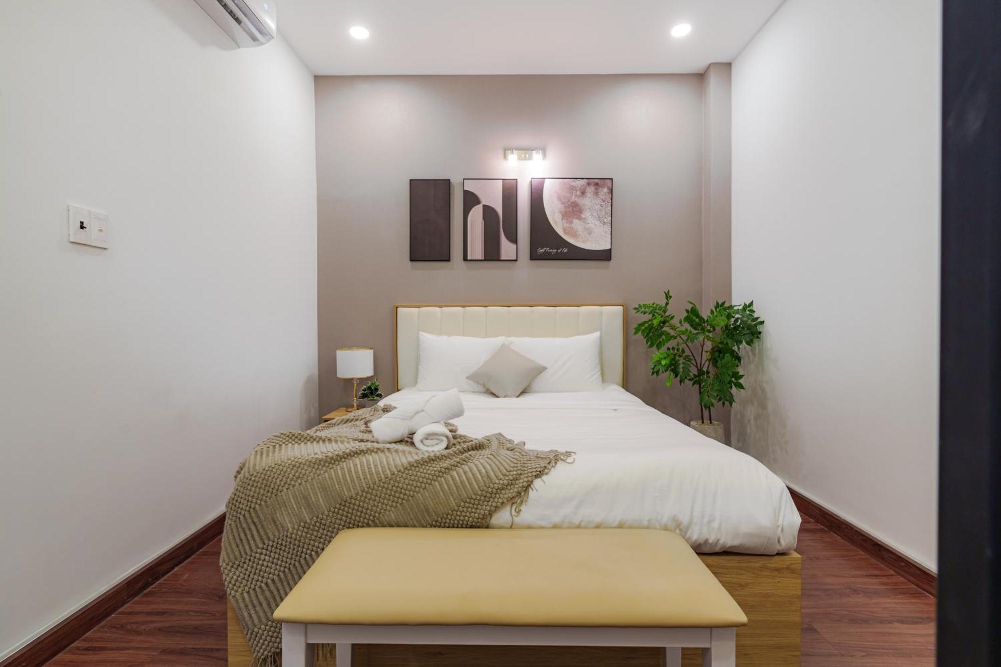 Holiday home Entire 5-6brs House In Saigon Centre *