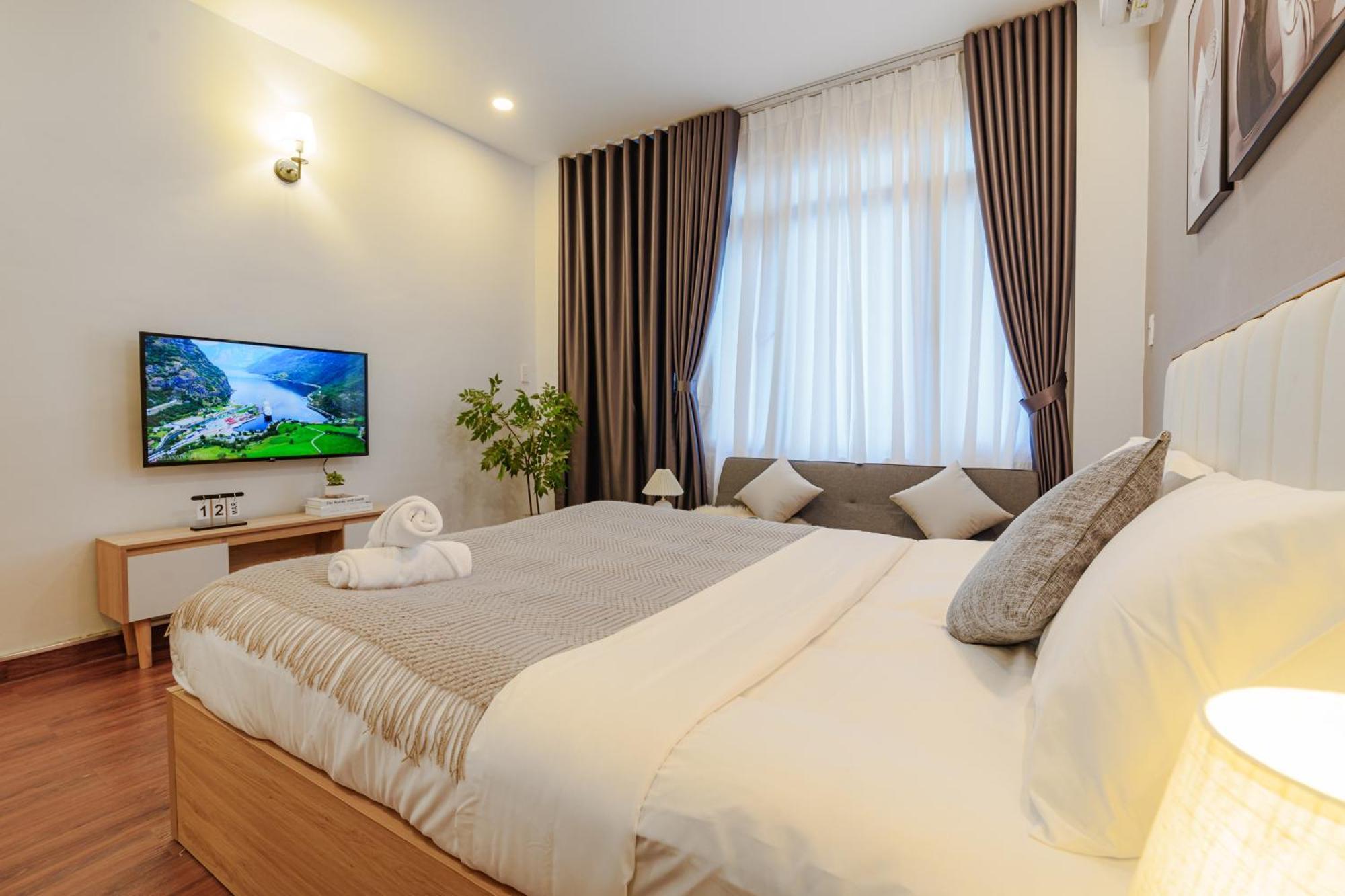 Holiday home Entire 5-6brs House In Saigon Centre *