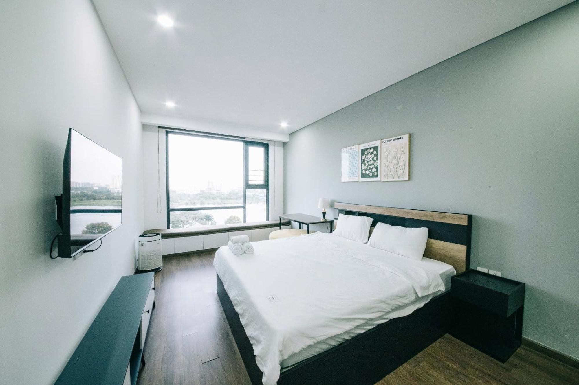 Sunwah Pearl * Ho Chi Minh City