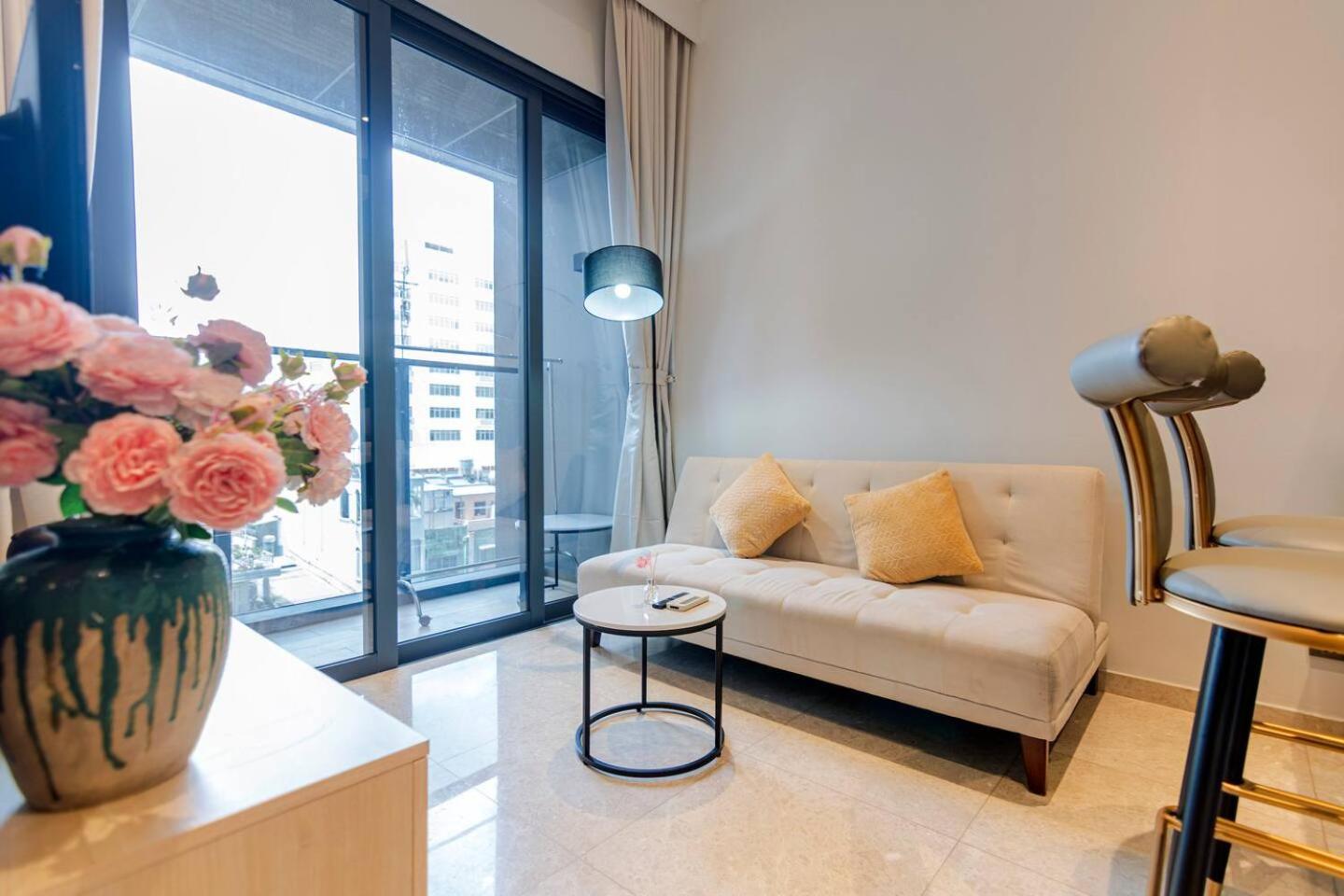 The Marq Luxe Saigon Apartment *