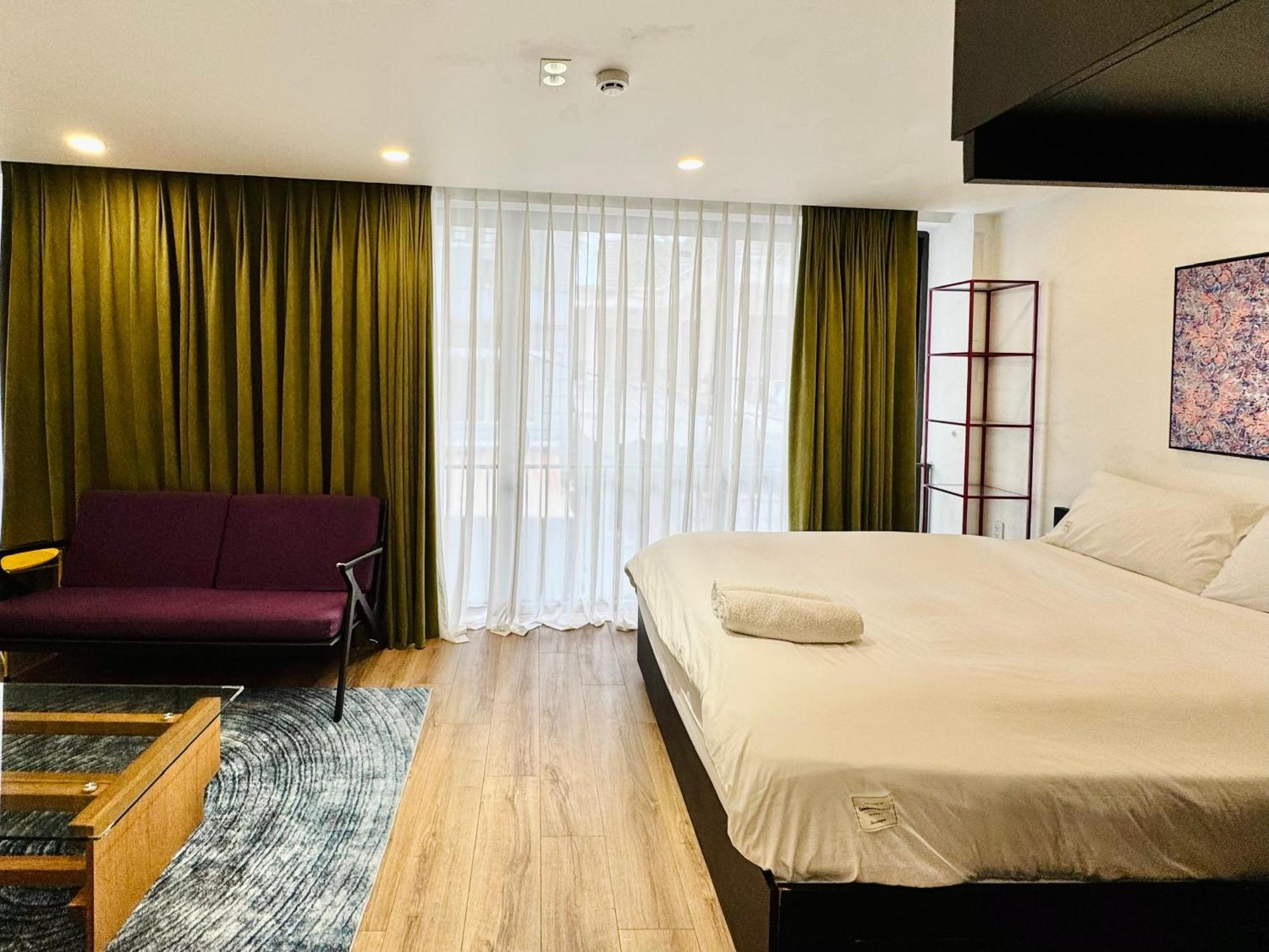 Noma Living - With Working Space For Nomad