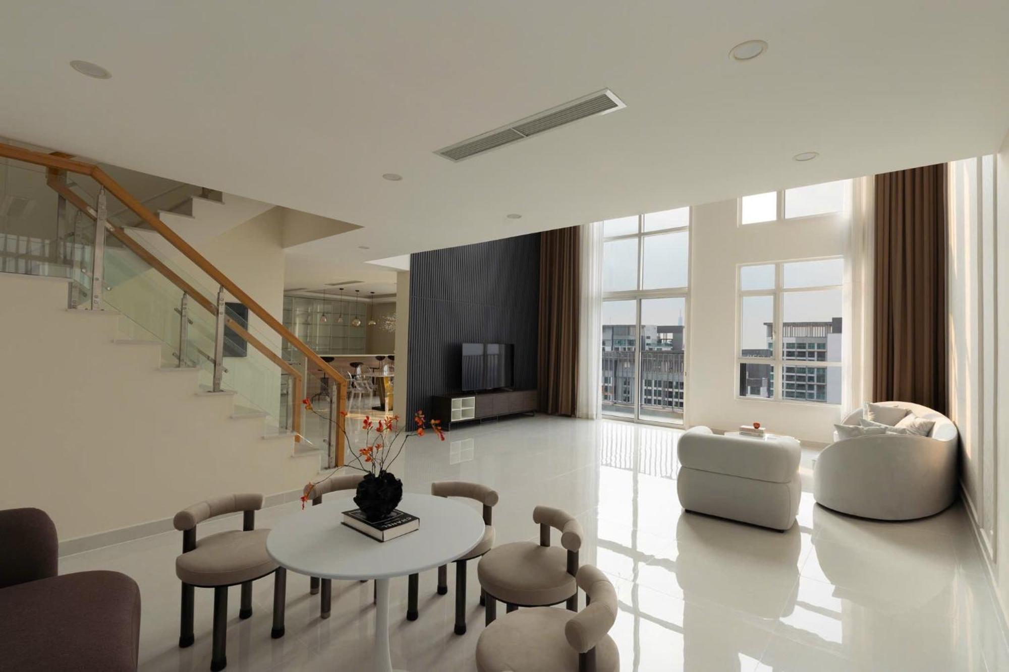 King Penhouse Duplex-3br