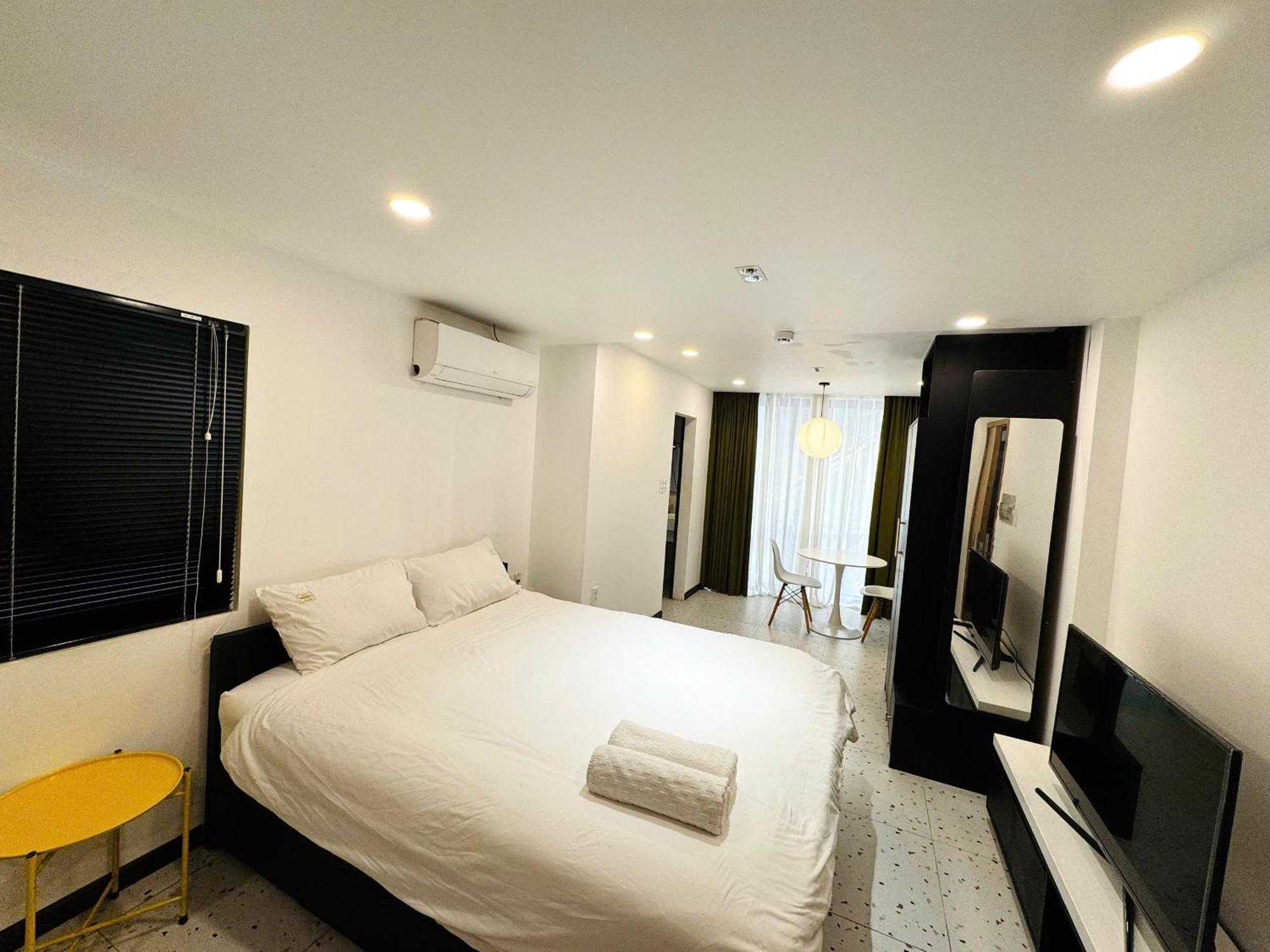 Apartment Noma Living - With Working Space For Nomad Ho Chi Minh City