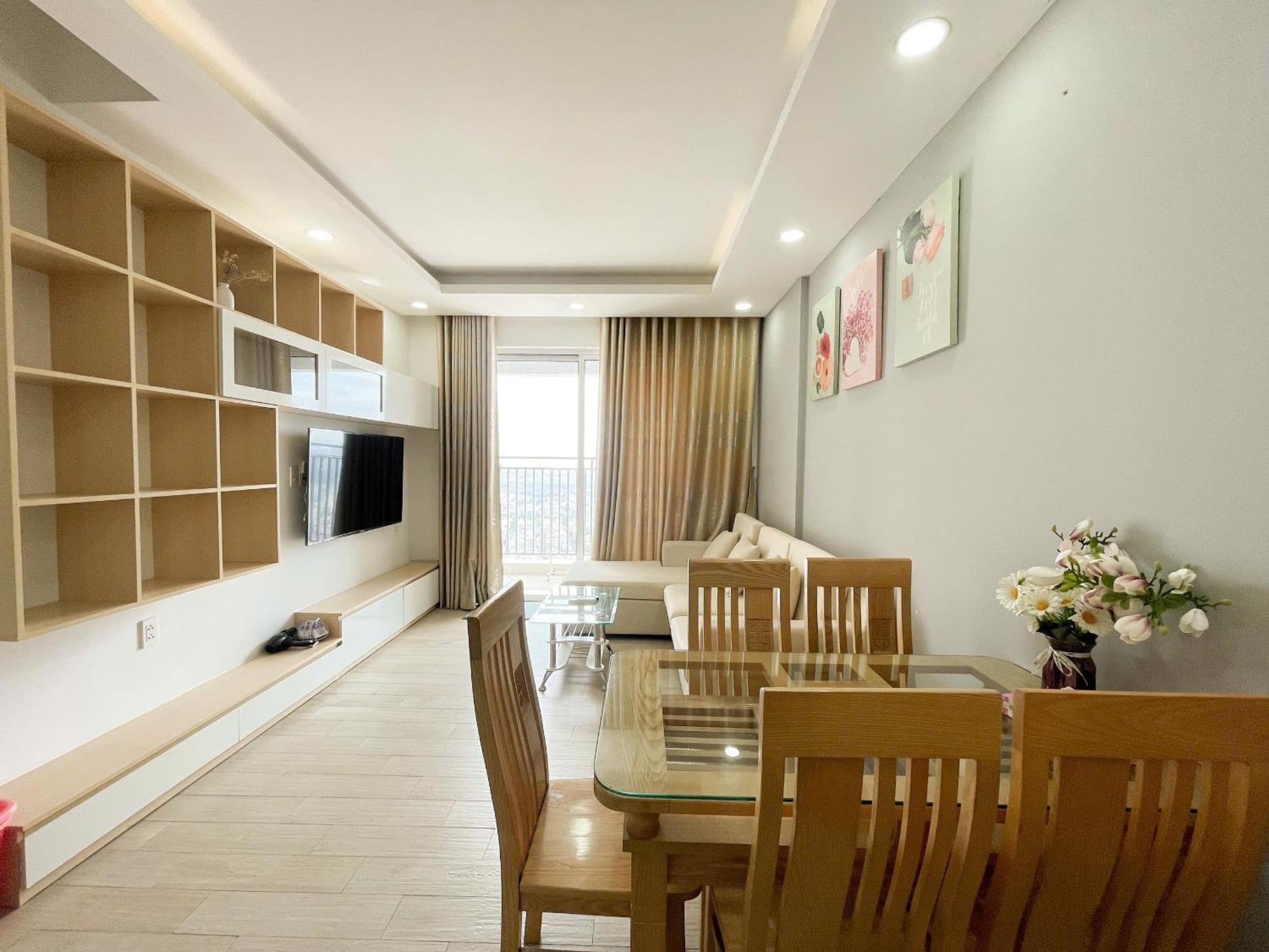 Sunrise City- Lotte Mart Quan 7 *