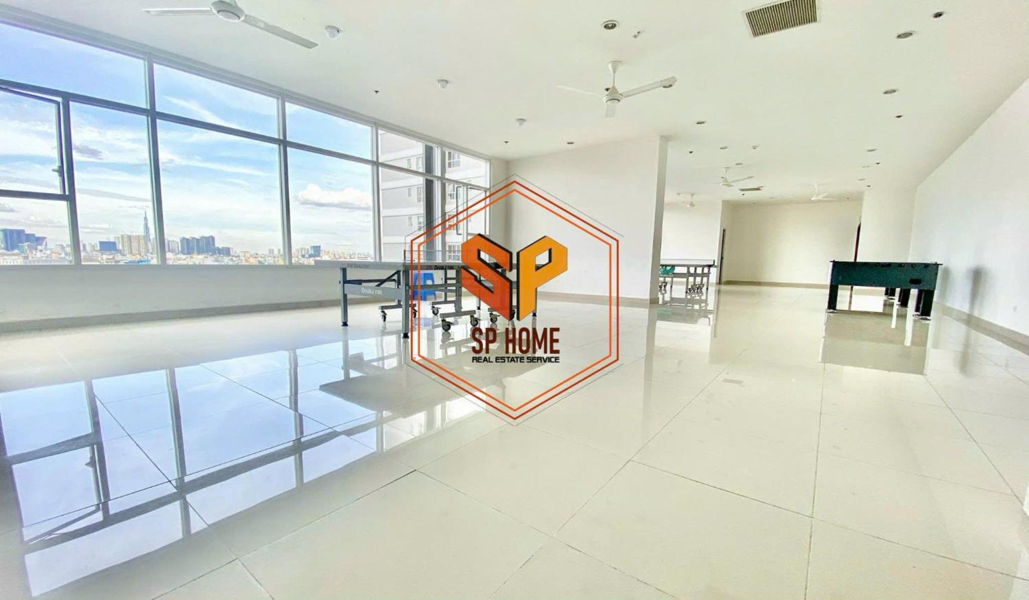 Sunrise City- Lotte Mart Quan 7 *