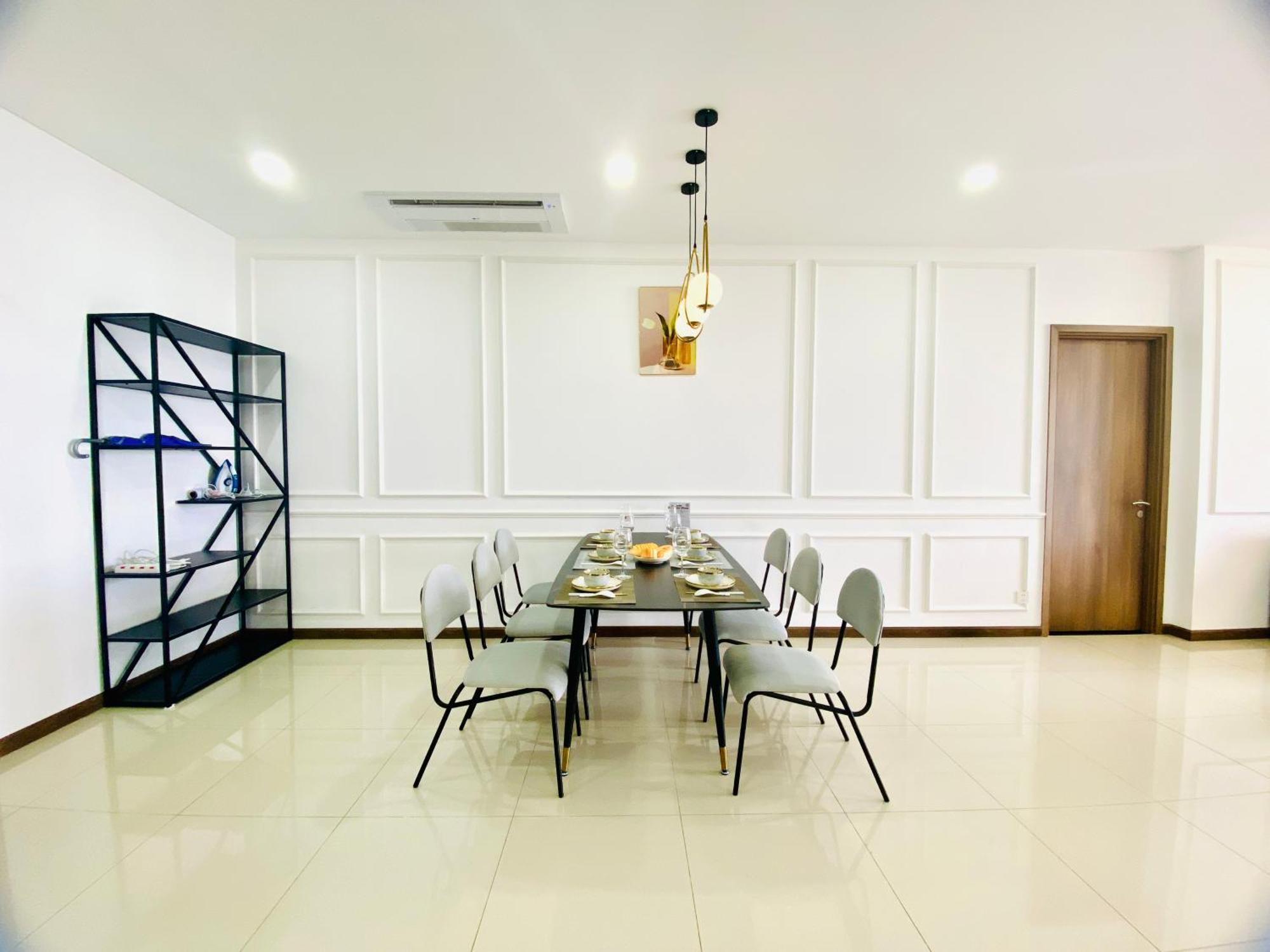 Opal Tower Saigon Pearl * Ho Chi Minh City