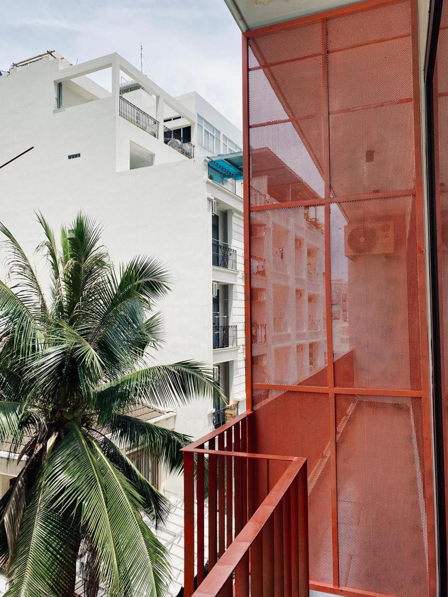 Noma Living - With Working Space For Nomad Apartment