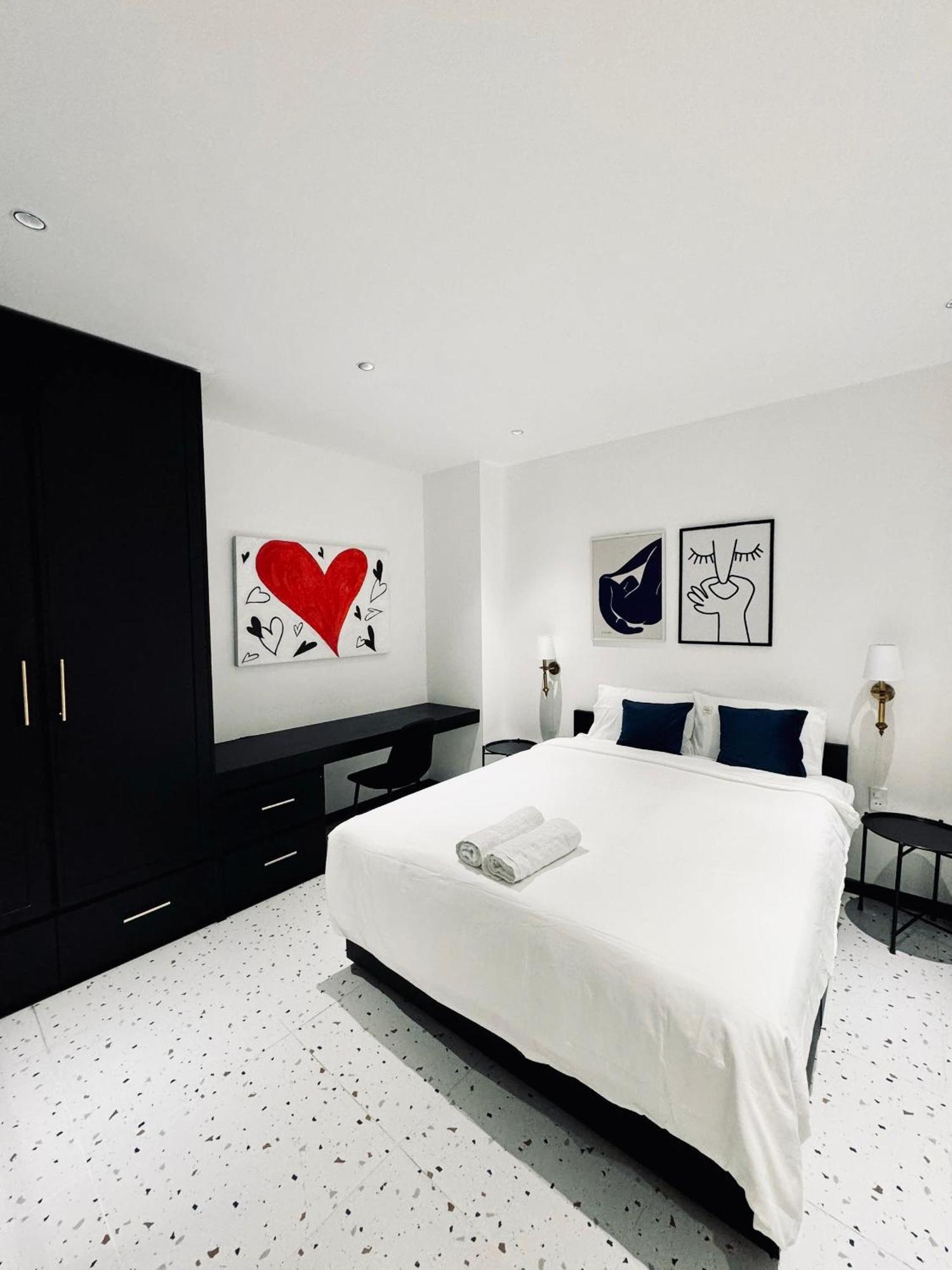 Noma Living - With Working Space For Nomad Apartment *