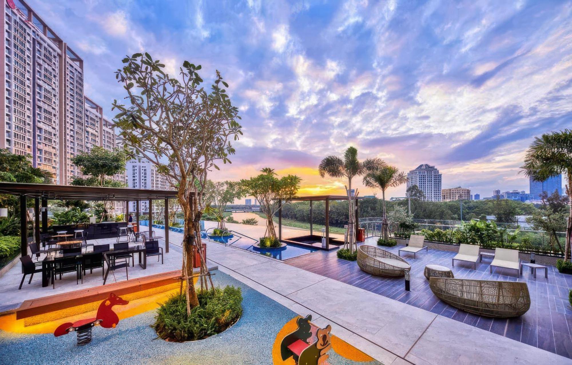 The Peak Midtown - Gorgeous Riverside Apartment