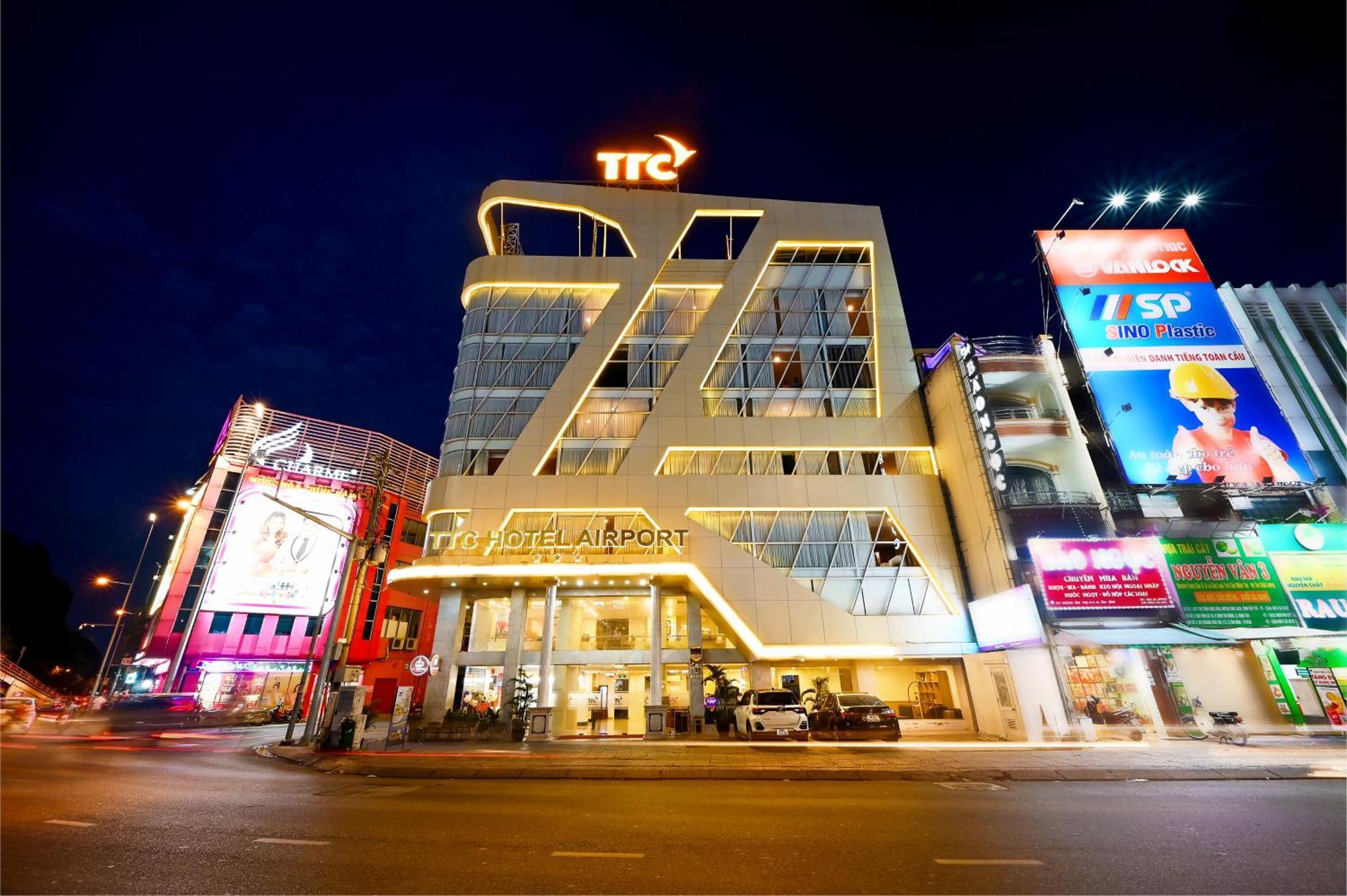 Ttc Deluxe Airport 3*