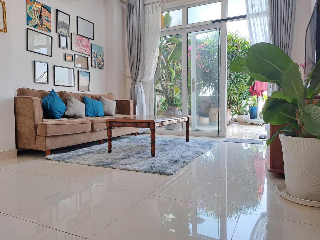 Saigon Peacehome With Balcony , Tan Dinh Ward, Dist 1 Apartment *
