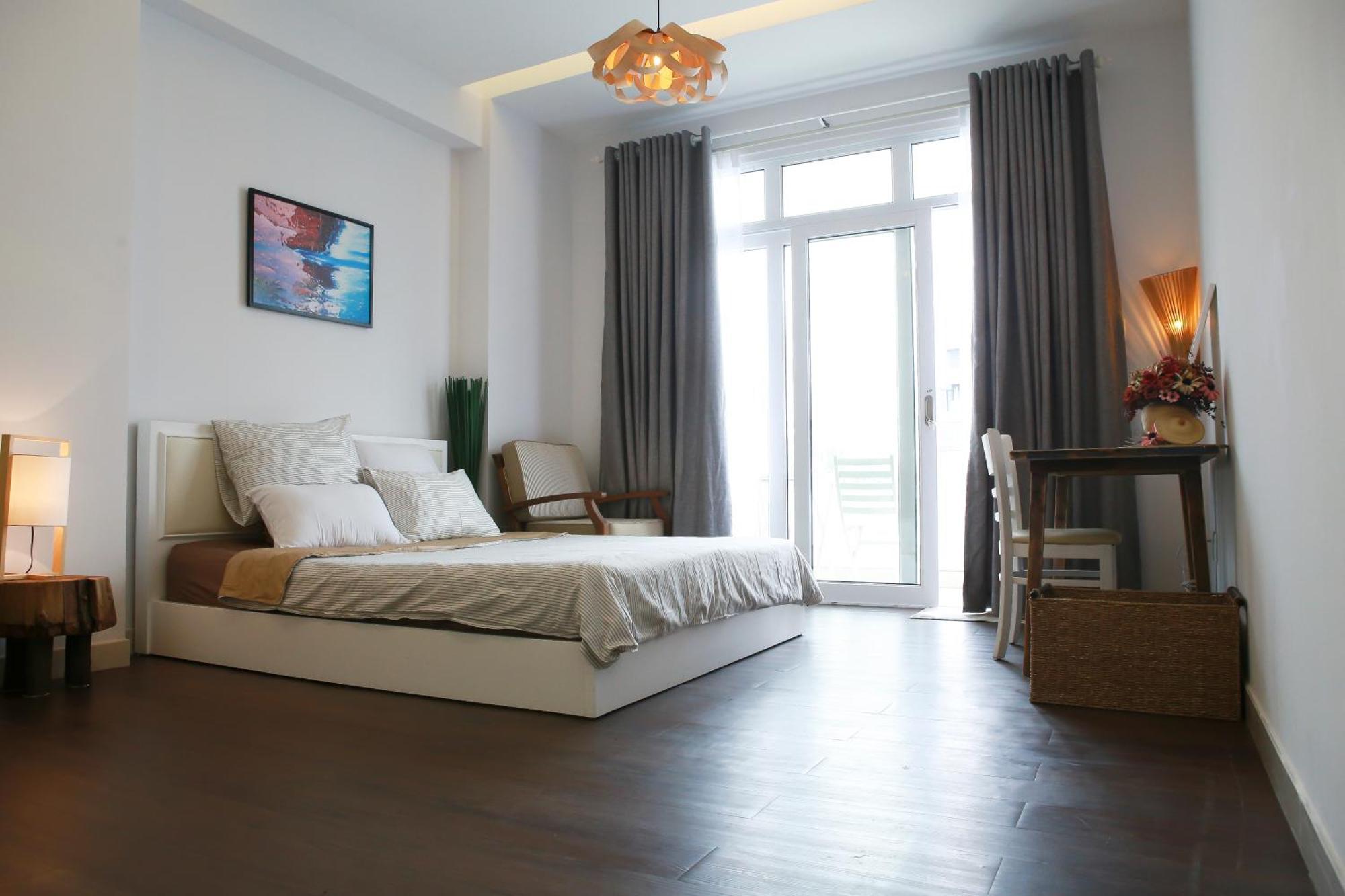 Saigon Peacehome With Balcony , Tan Dinh Ward, Dist 1 Apartment