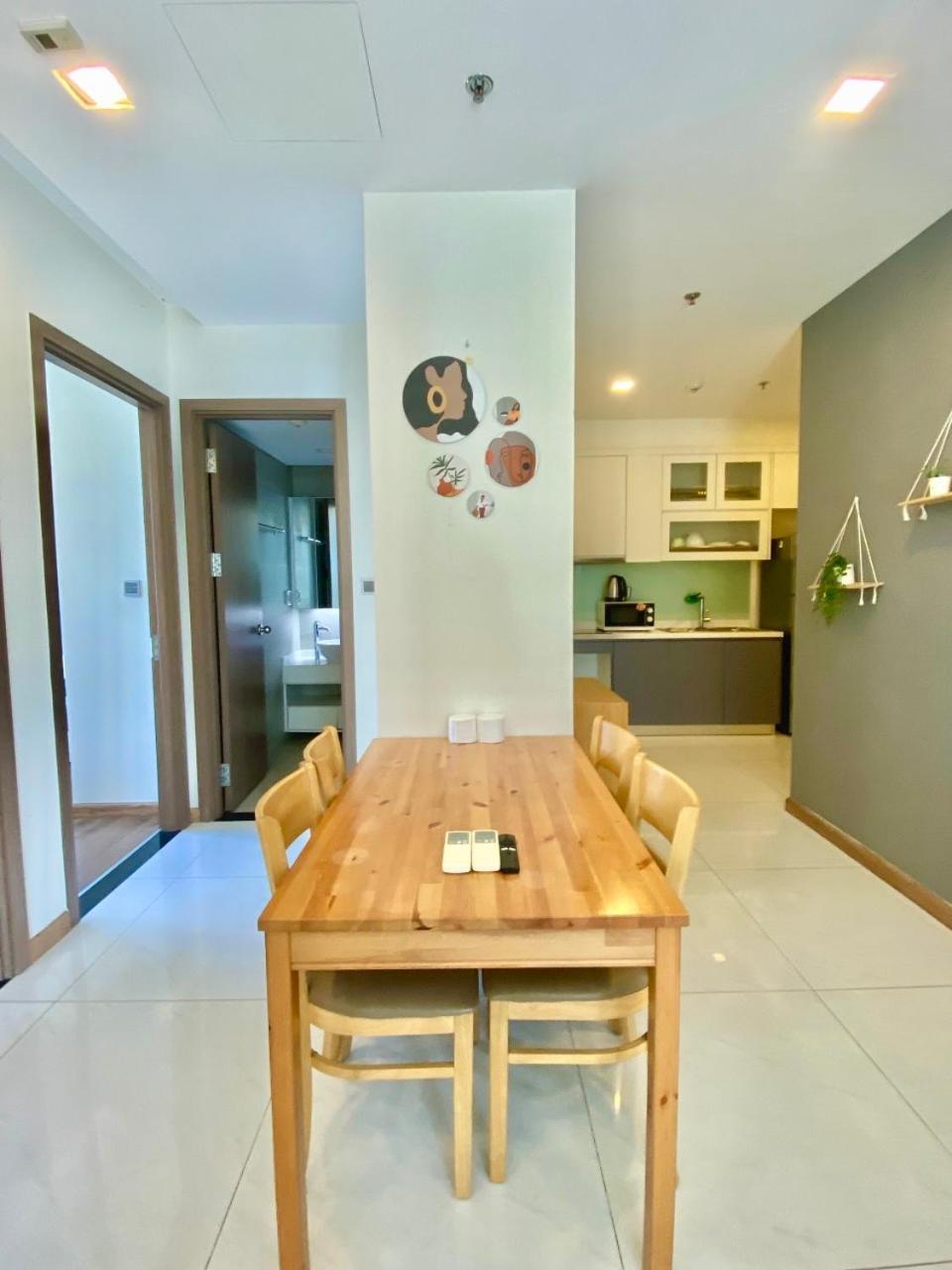 - Vinhomes Park, Landmark 81 Area & Ice Skating Rink Apartment Ho Chi Minh City