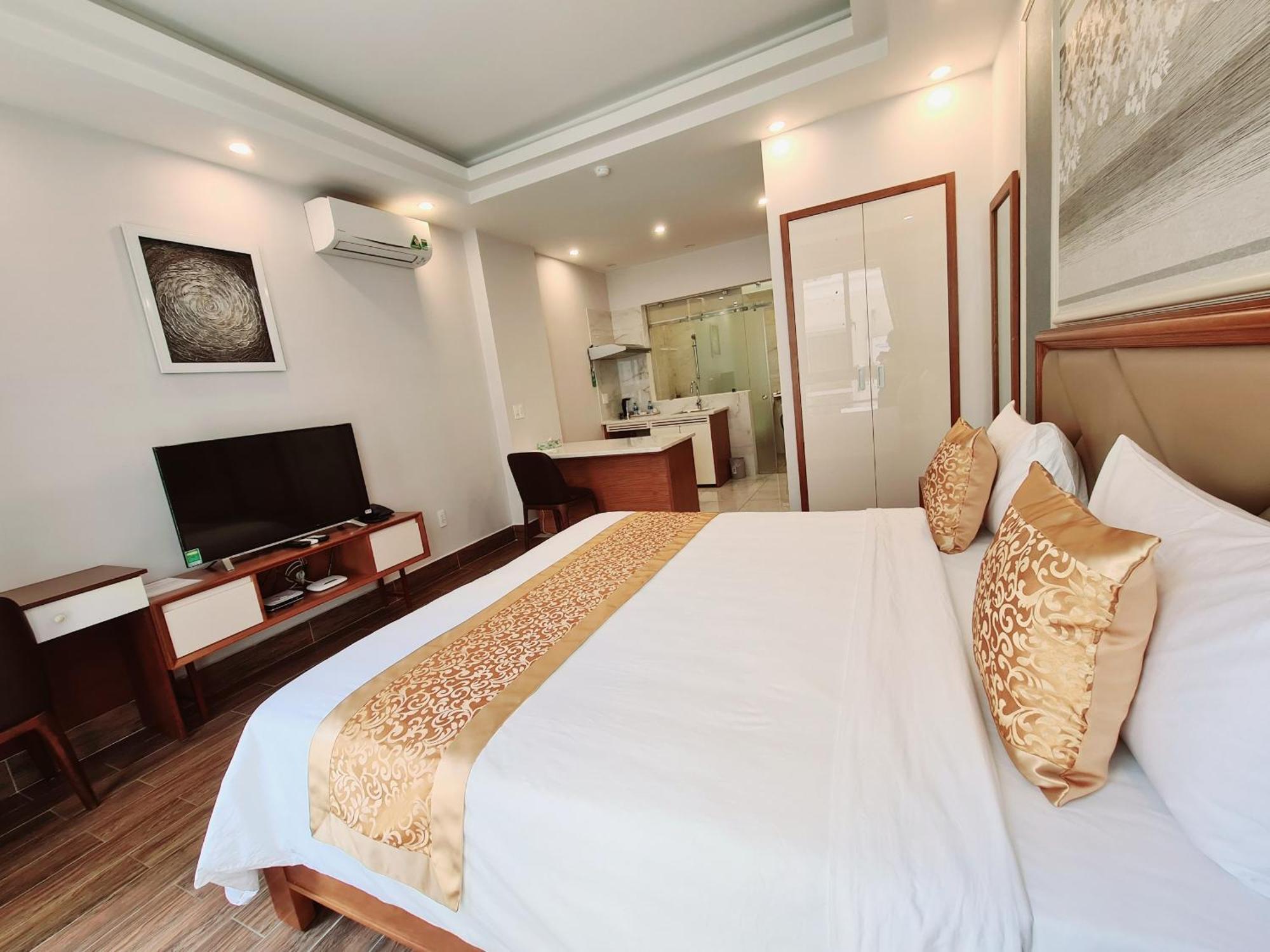 Garnet Hotel *