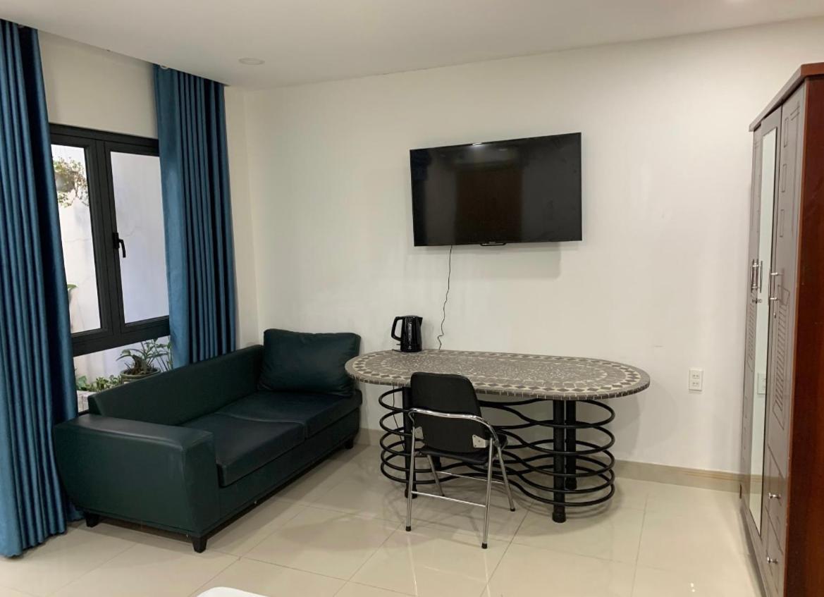 Bed & Breakfast Tutaco Double With Airy & Spacious Balcony Ho Chi Minh City