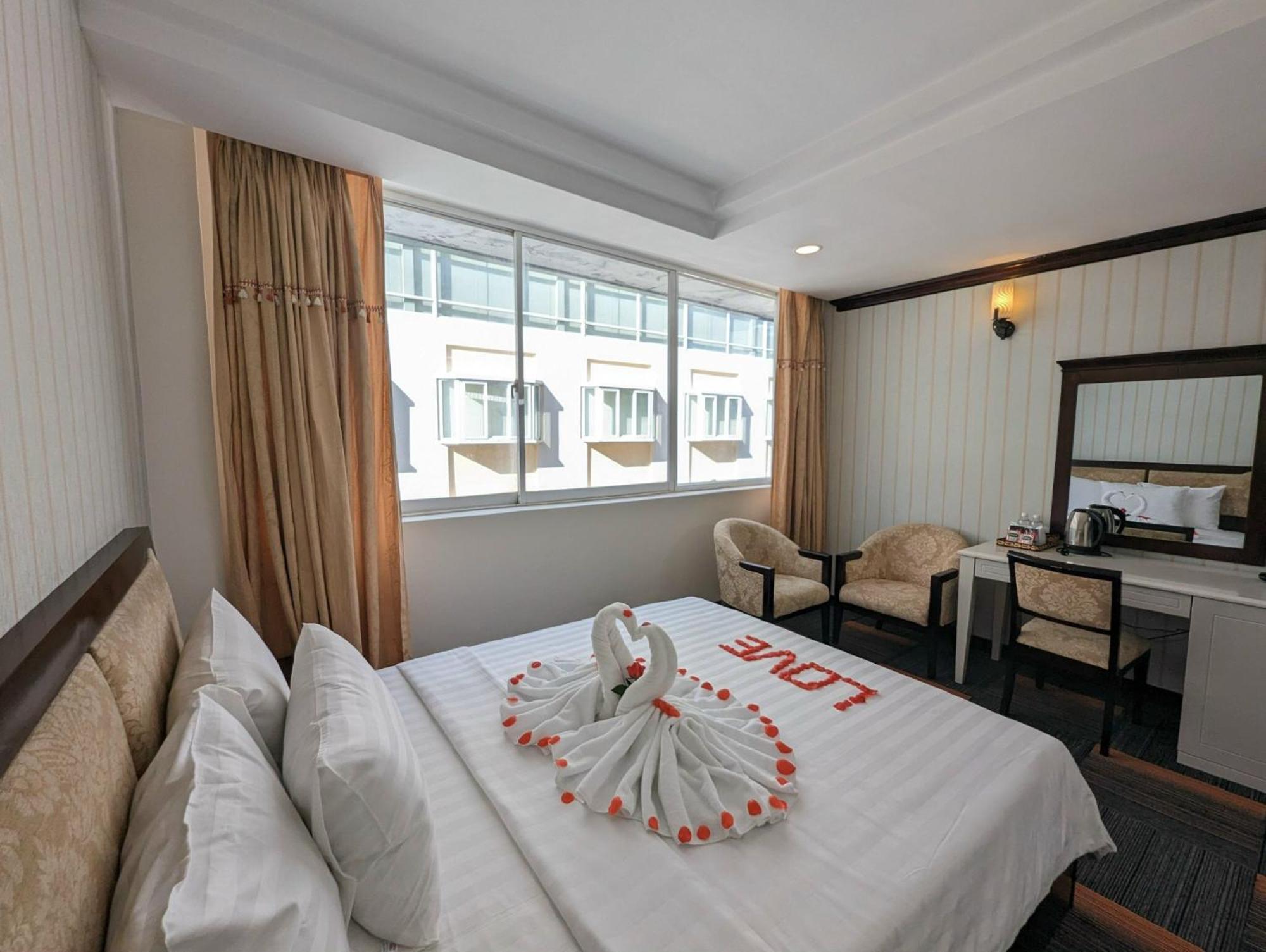 Dong Kinh 3* Ho Chi Minh City